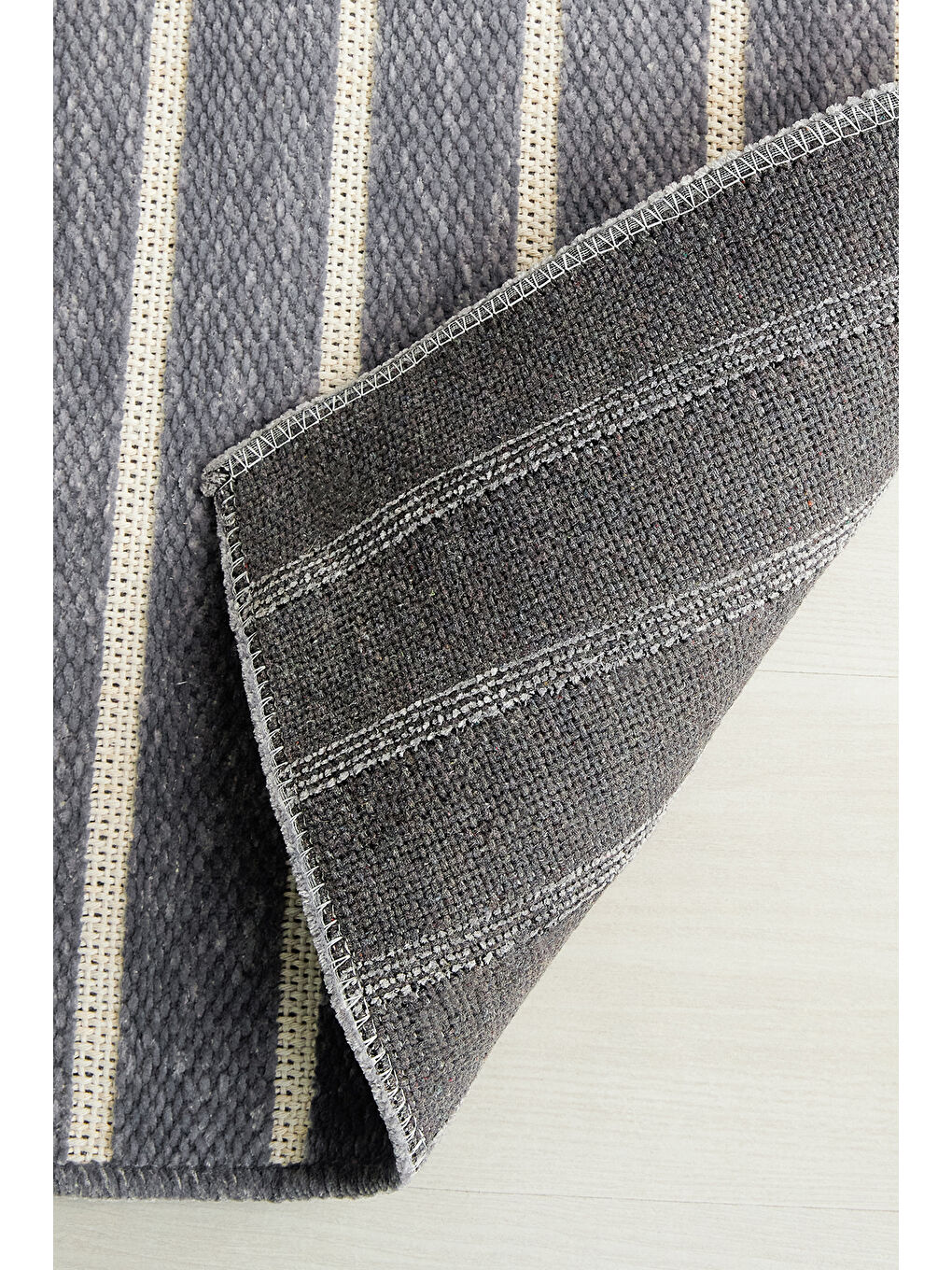Gri Renk Çizgi Desenli Şönil Halı Kilim 80 x 150 cm-1
