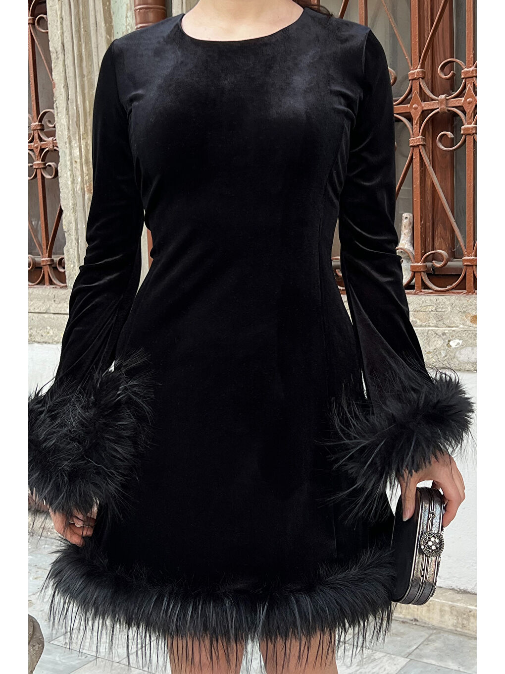 Siyah Kadın Tüy Detaylı Kloş Mini Elbise-2