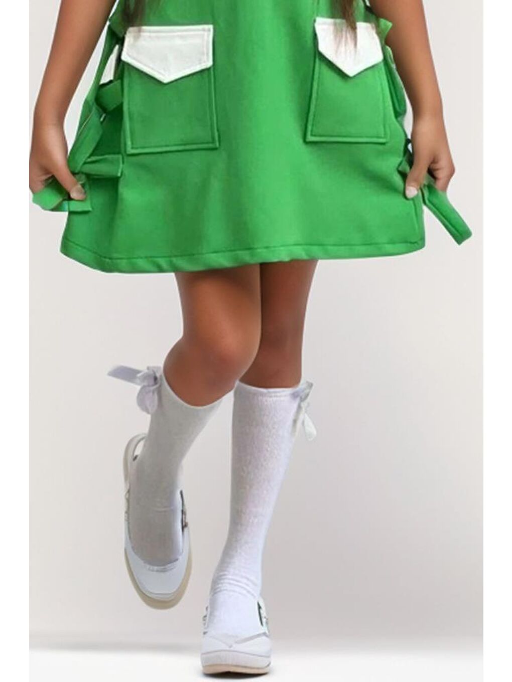 Kız Çocuk Yakası Taş İşlemeli Kısa Kollu Yanları Fiyonk Detaylı Önü Cepli Yeşil Elbise-2