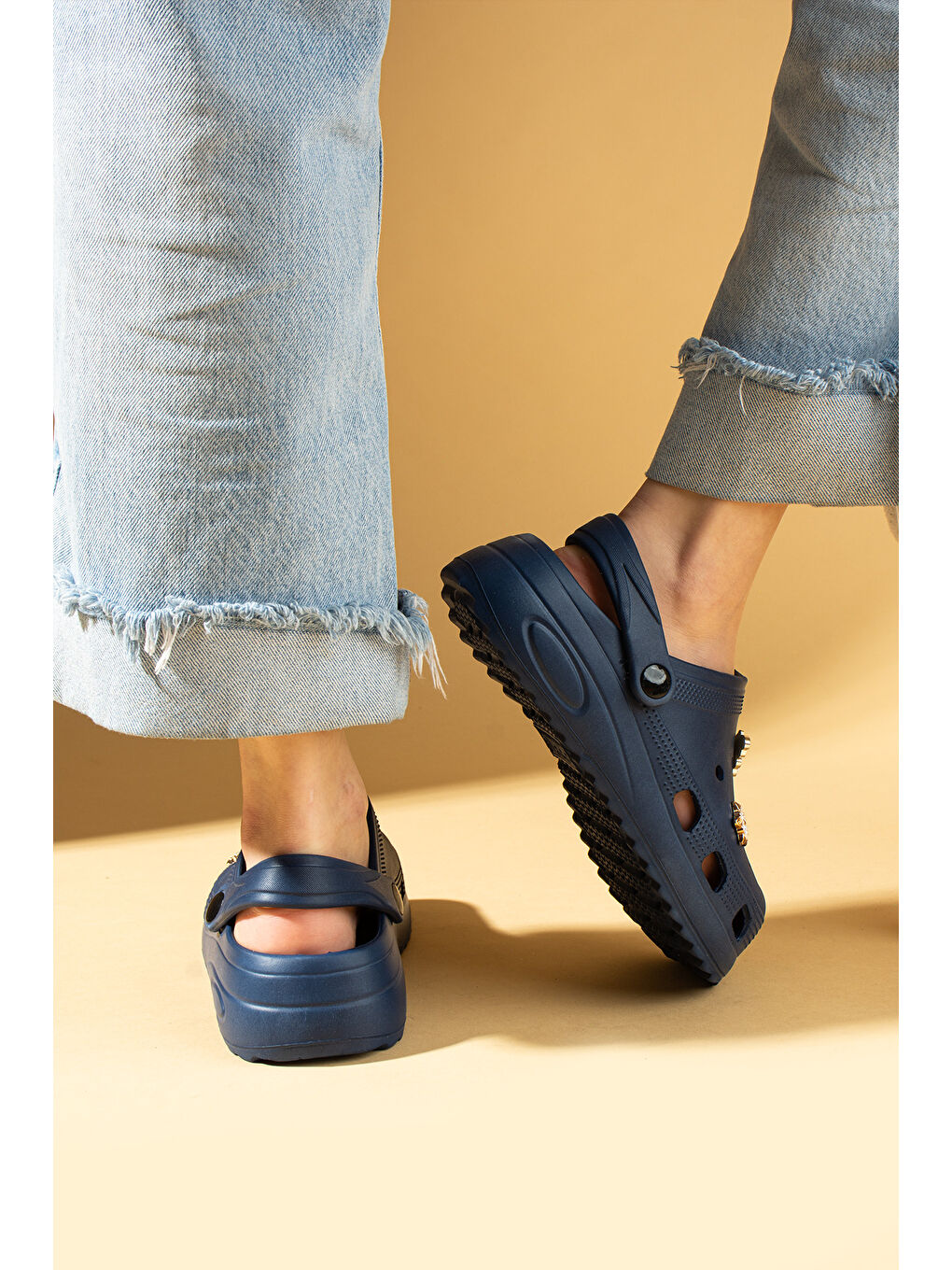 Lacivert Toka Detaylı Rahat Yüksek Taban Kadın Eva Sandalet DNZ230-25-2