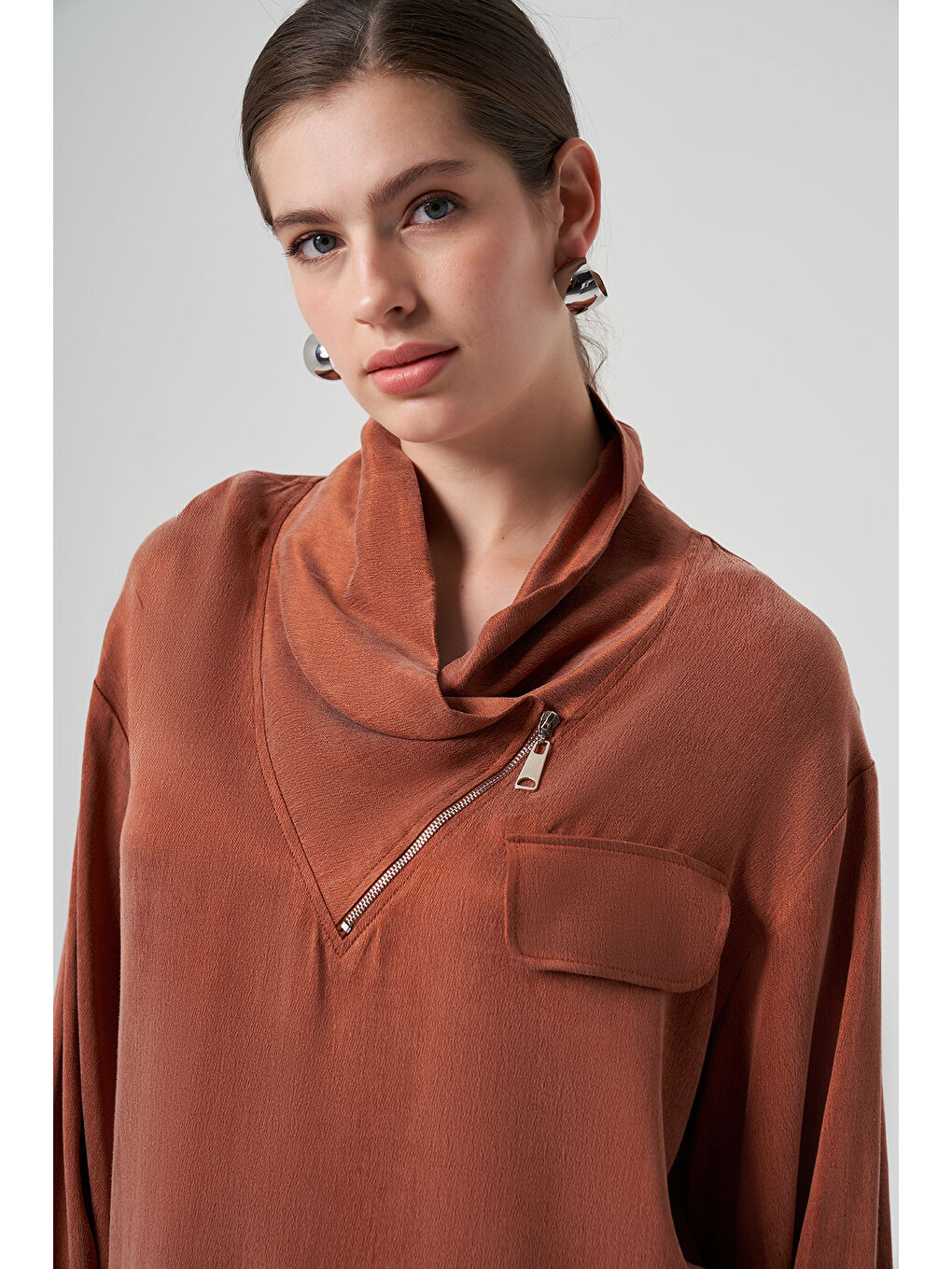 Kahverengi Fermuar Yaka Detaylı Pantolonlu Takım 1010 Kiremit-1