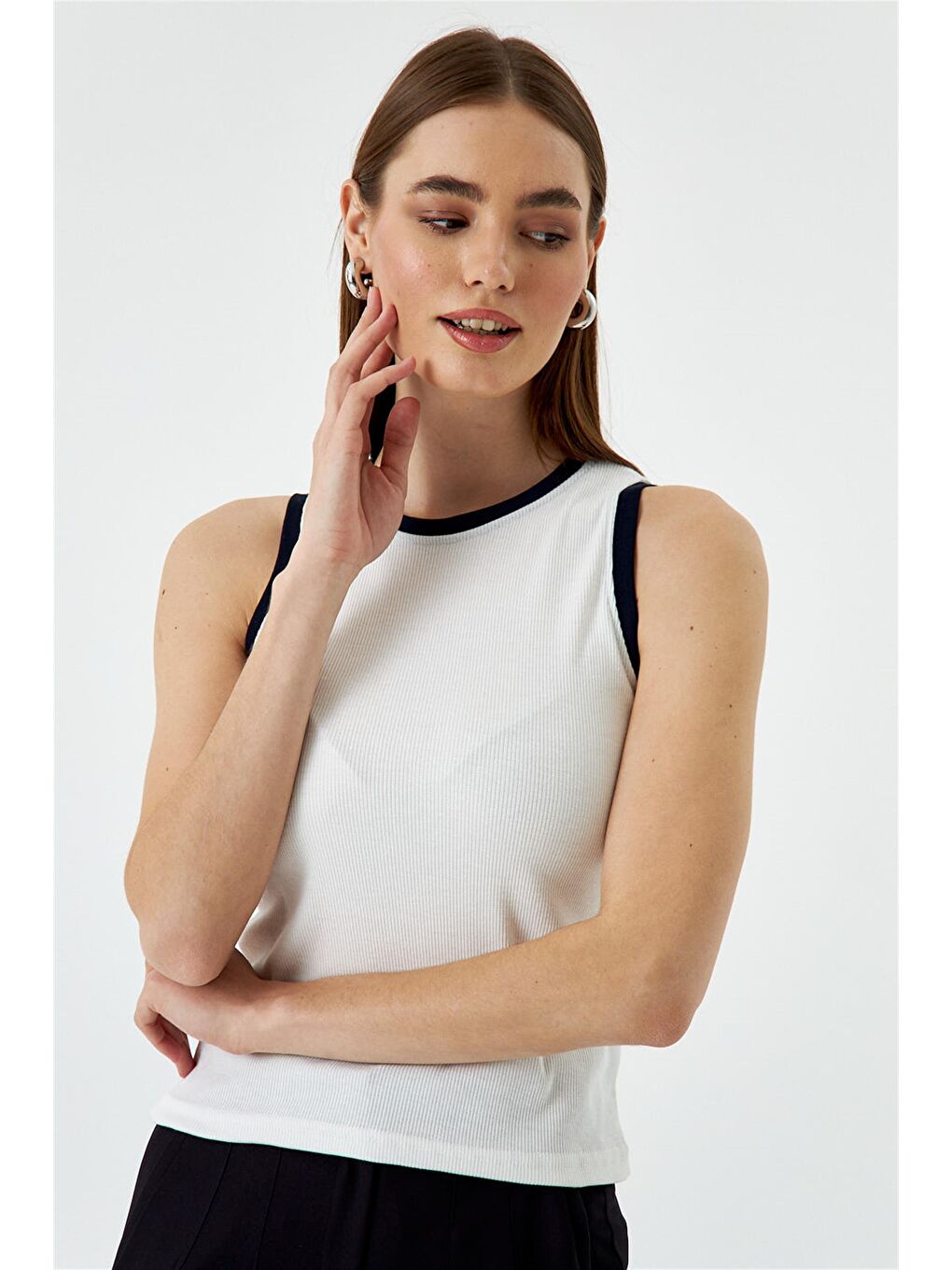 Fitilli Basic Beyaz Lacivert Kadın Atlet-3