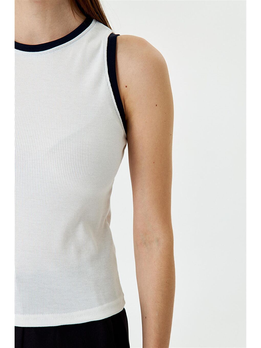 Fitilli Basic Beyaz Lacivert Kadın Atlet-5