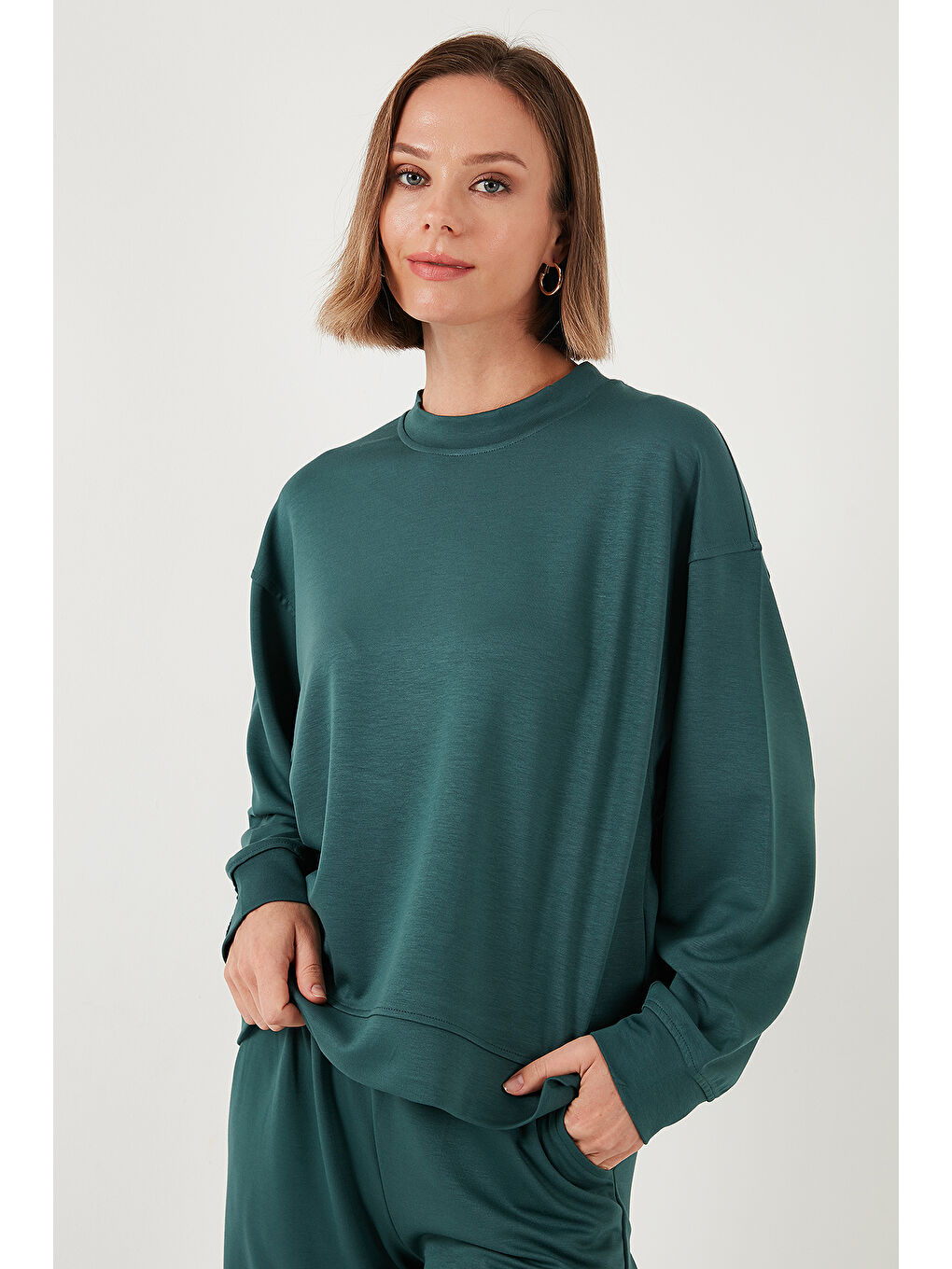 Lela Yeşil Streş Bisiklet Yaka Oversize Fit  Kumaş Kadın Sweatshirt 5865879 - 2