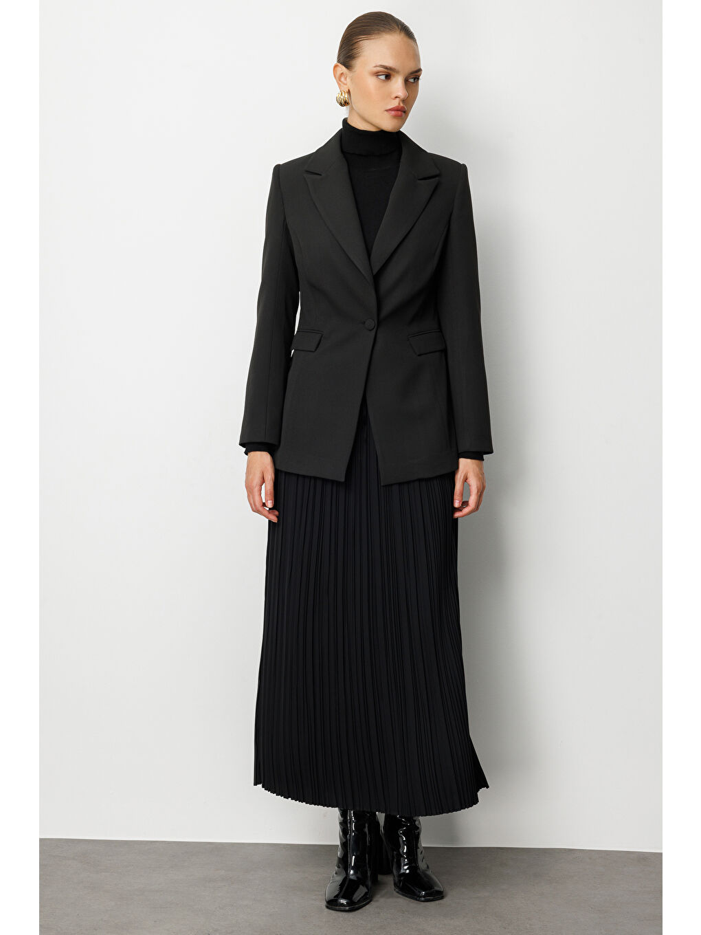 Beli İpli İnce Piliseli Siyah Maksi Etek-4