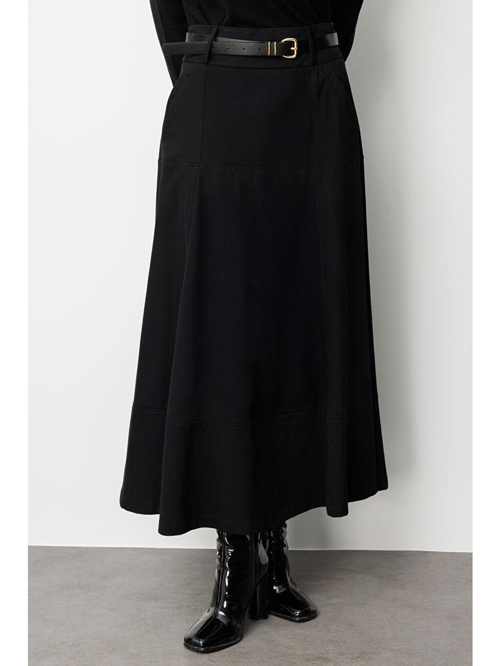 Siyah A Kesim Kemerli Kalın Volanlı Maksi Etek-2