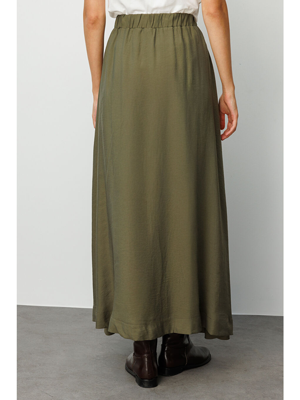 Modal Karışımlı Haki Beli Lastikli Maksi Etek-5