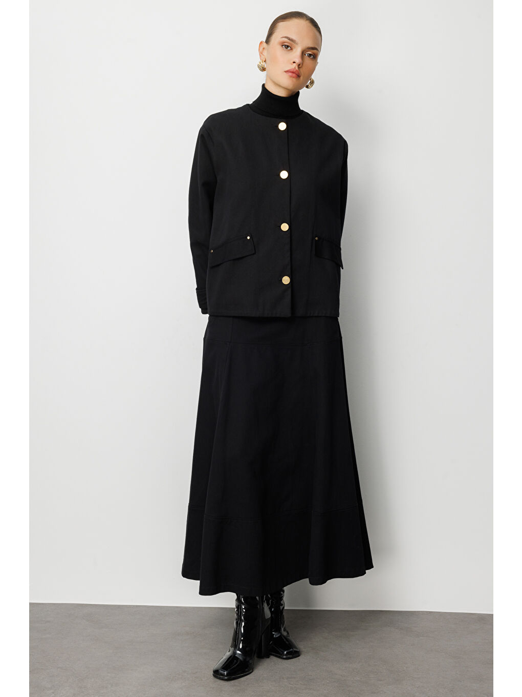 Siyah A Kesim Kemerli Kalın Volanlı Maksi Etek-3