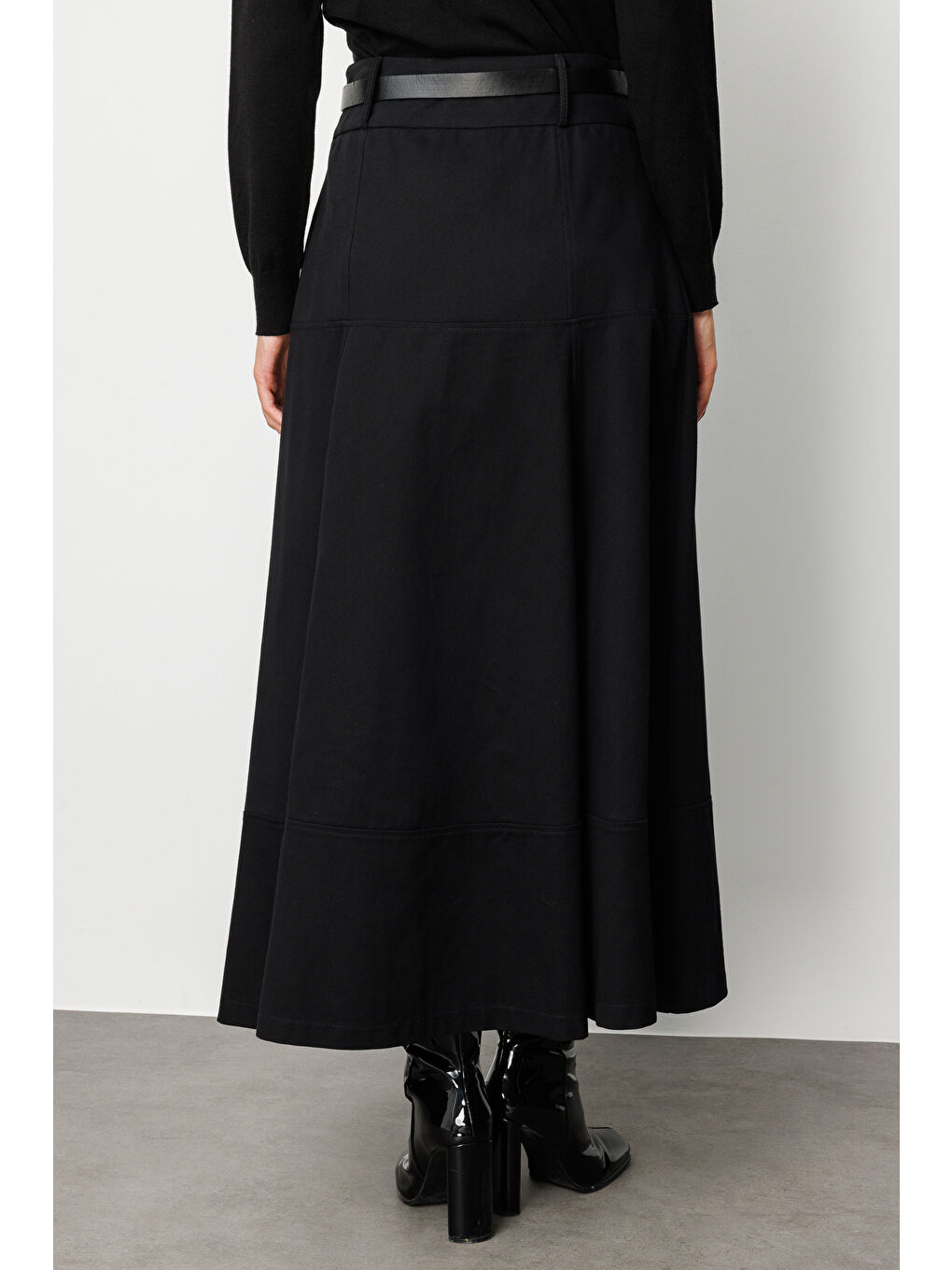 Siyah A Kesim Kemerli Kalın Volanlı Maksi Etek-4