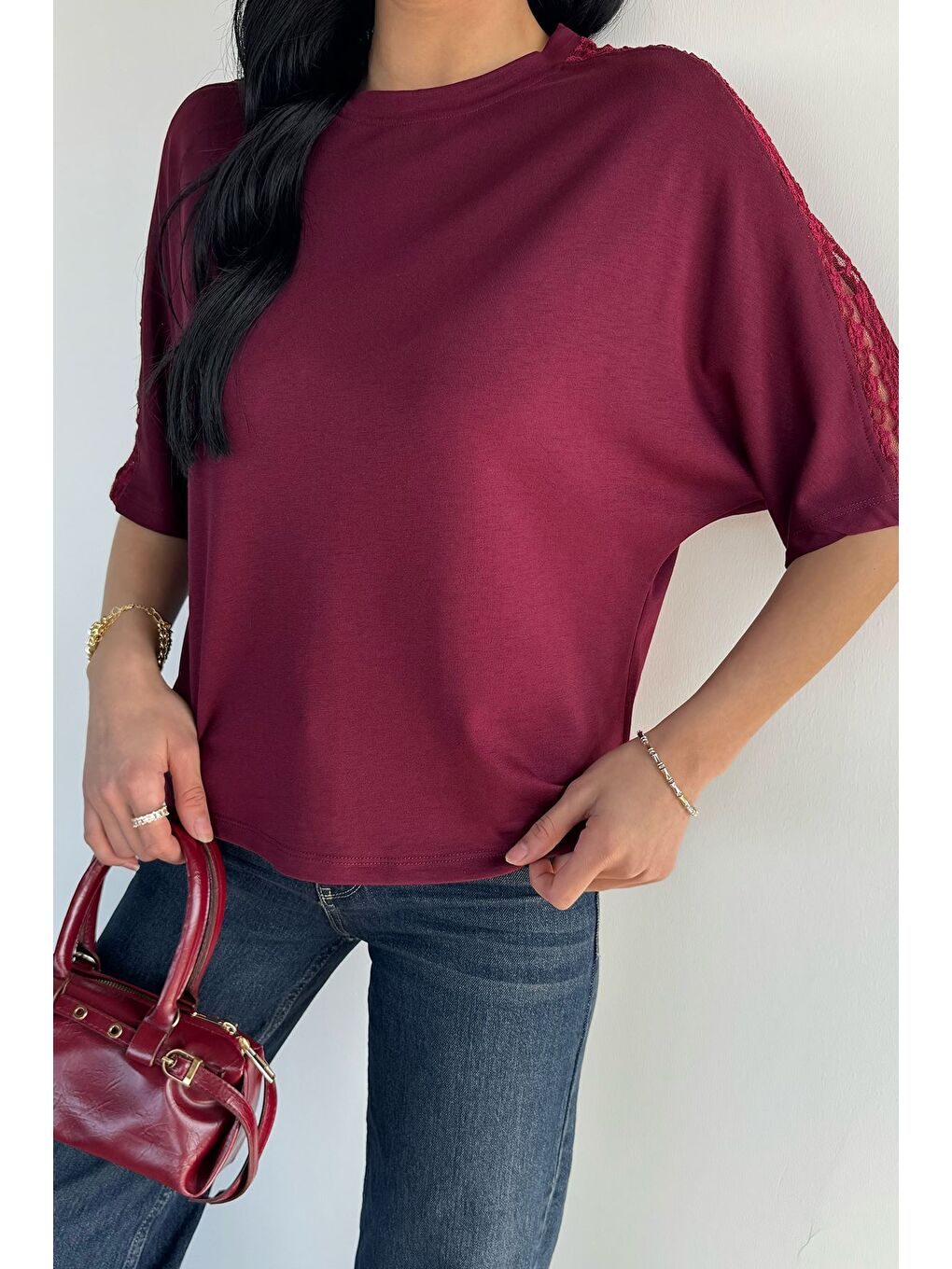 Bordo Omuz Dantelli Kadın Tişört-1