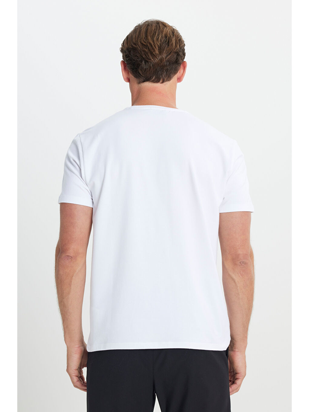 Erkek Beyaz Standart Fit Normal Kesim Bisiklet Yaka Pamuklu Tişört-4