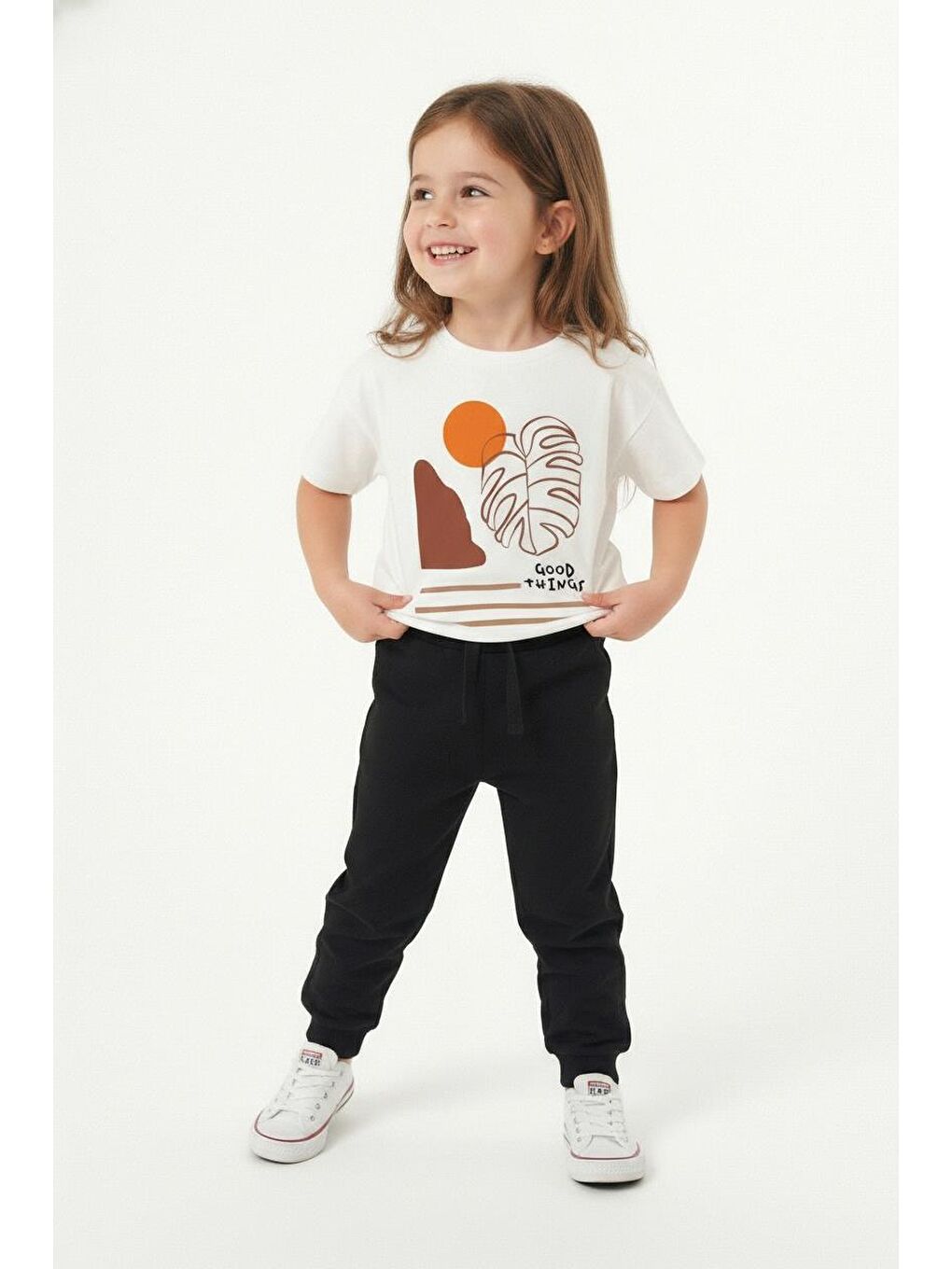 Kahverengi Good Things Baskılı Tişört