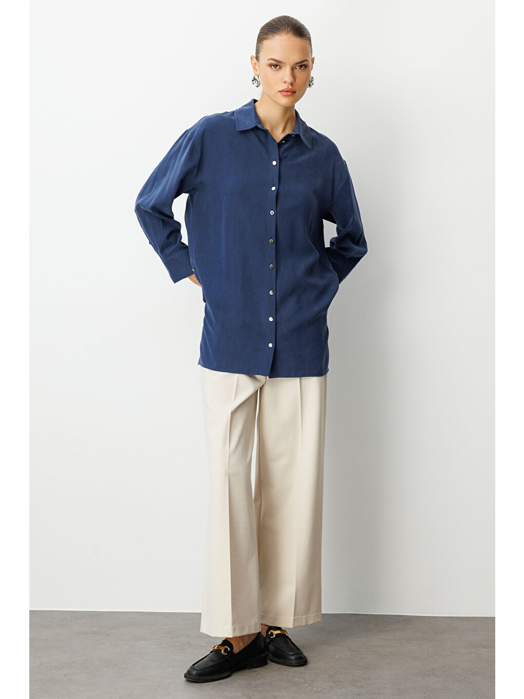 Yan Düğmeli İndigo Mavi Cupro Tunik