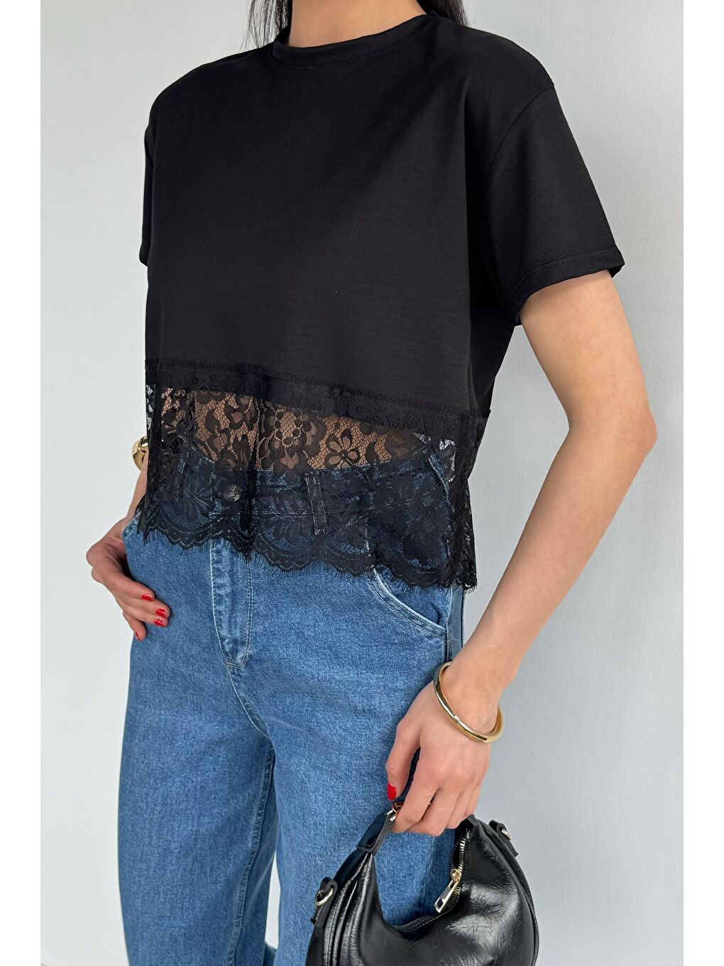 Siyah Kadın Dantelli Crop Top Tişört-2