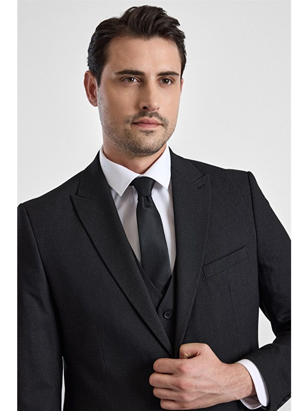 Siyah Regular Sivri Yaka 4 Drop Yelekli Takım Elbise-3