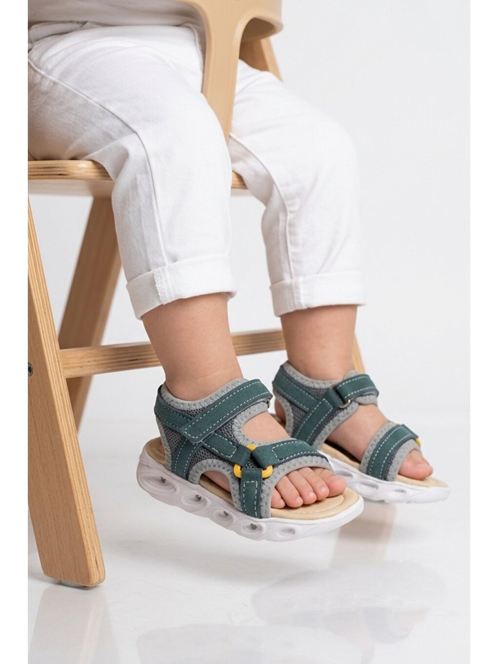 Petrol Yeşili Cırtlı Işıklı Hafif Bebek Sandalet Sage B-1