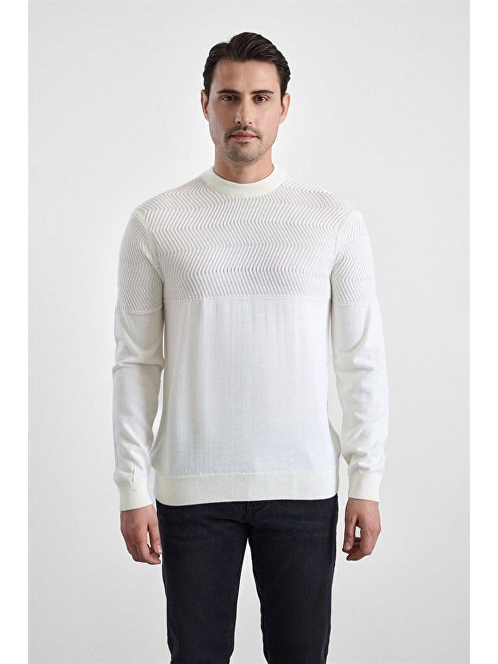 Beyaz Regular Dikey Çizgili Bisiklet Yaka Kazak