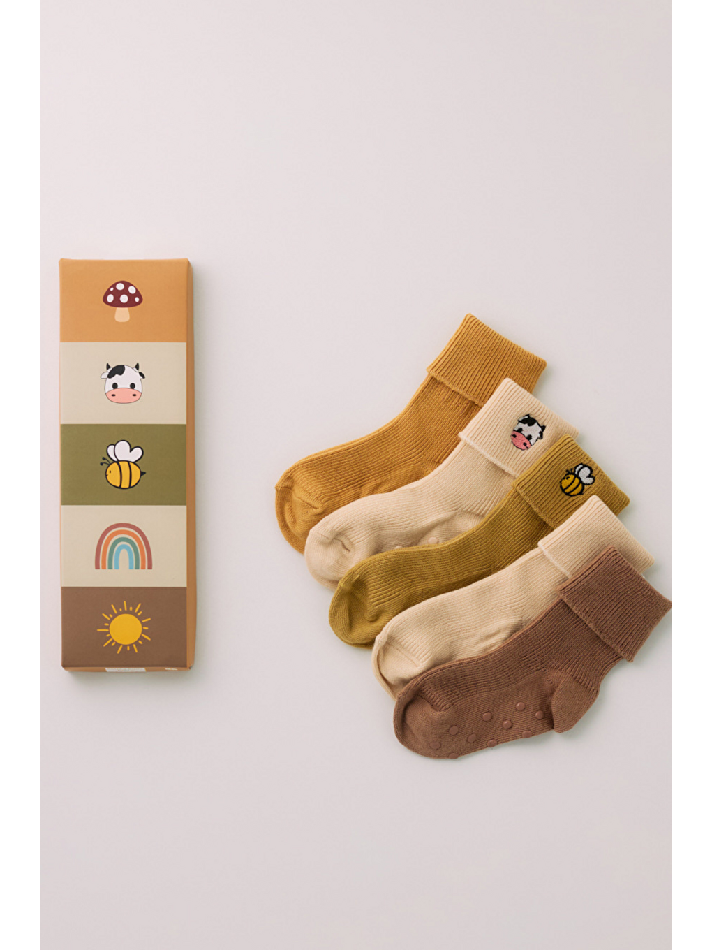 Kahverengi Bebek Hayvan Nakış Detaylı 5'Li Kutulu Soket Çorap
