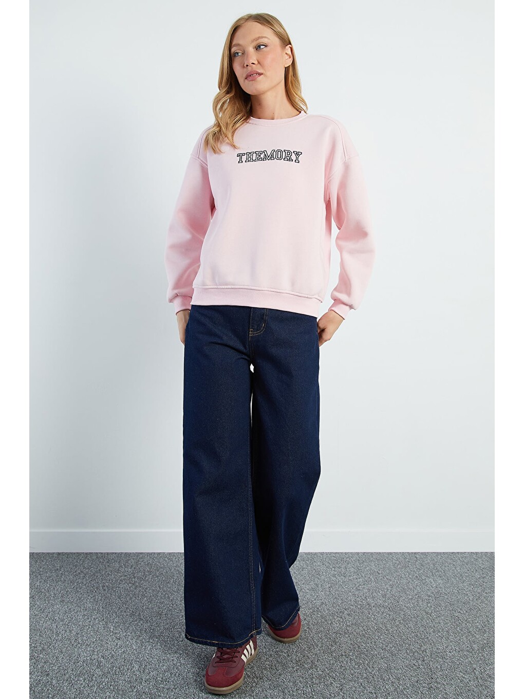 Pembe 3 İplik Themory Nakışlı Oversize Sweatshirt-1