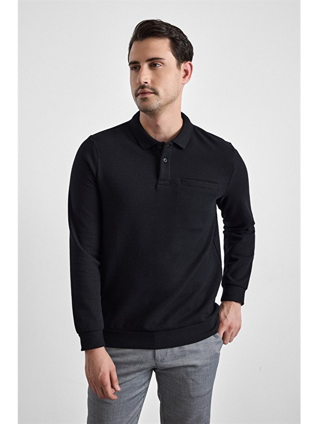 Siyah Regular Düz Baskısız Selanik Düğmeli Polo Yaka Torba Cep Trikolu Standart Sweatshirt-1