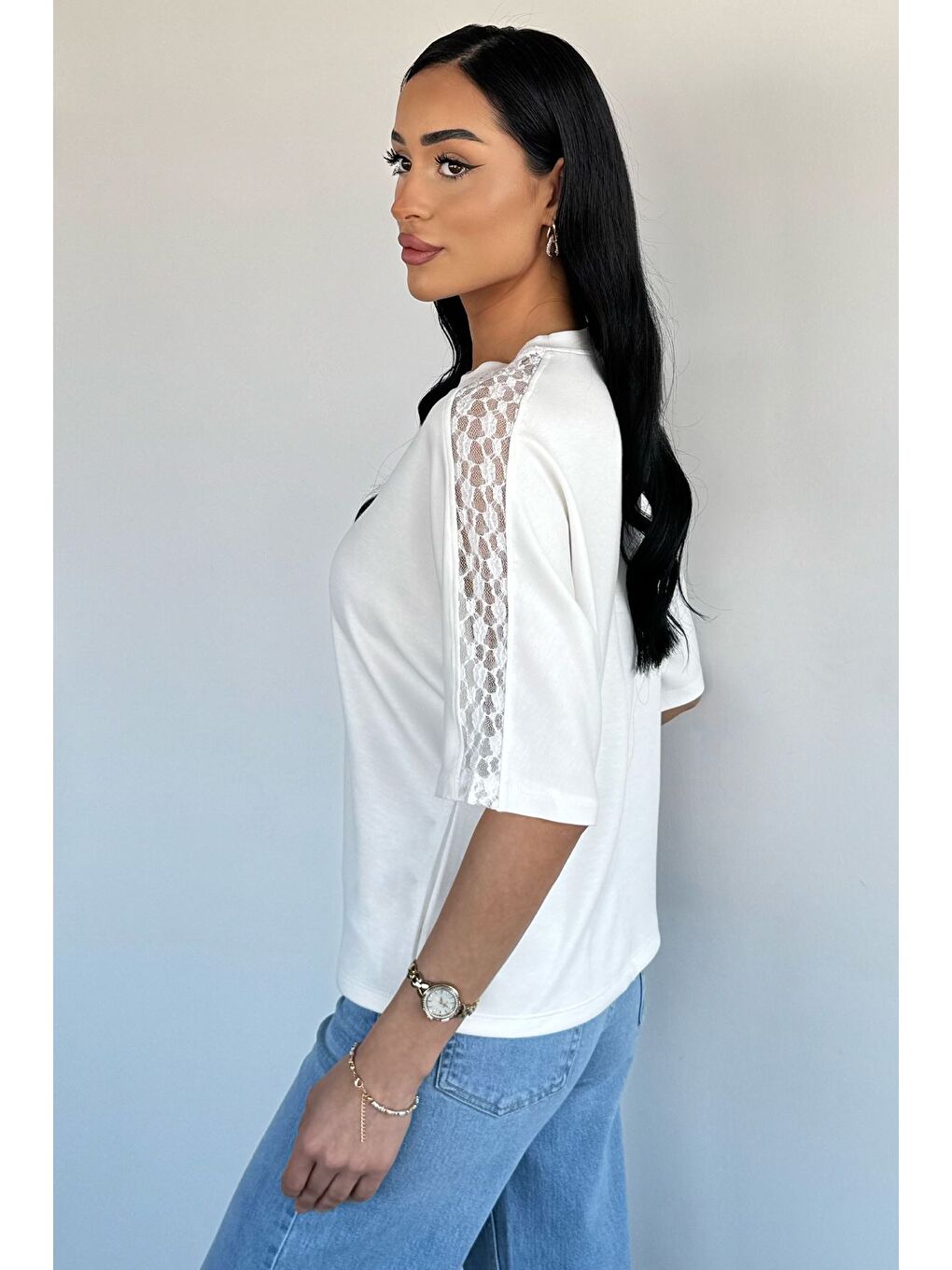 Ekru Omuz Dantelli Kadın Tişört-3