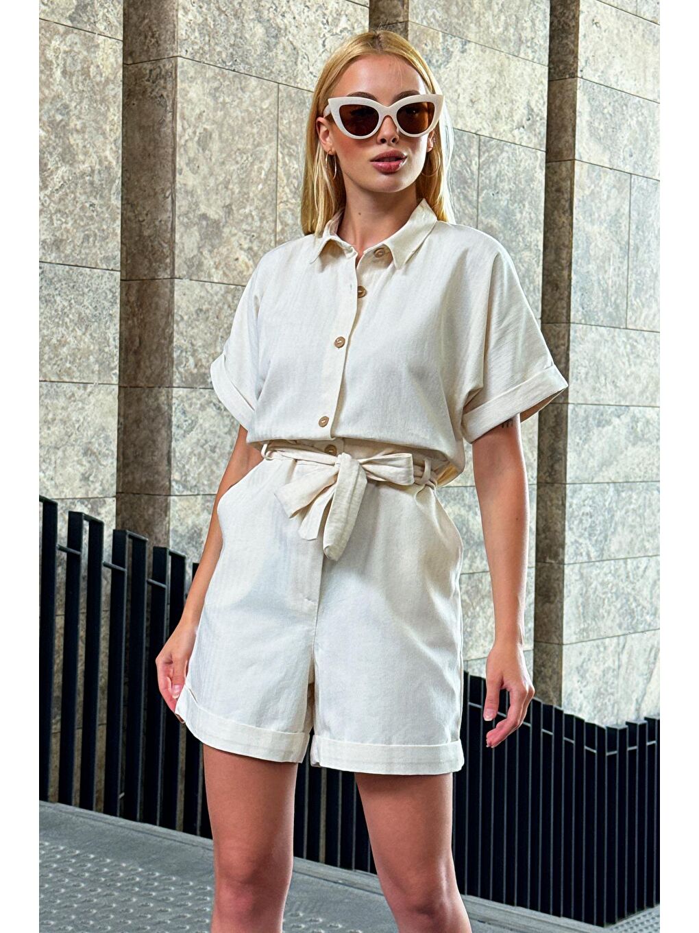 Bej Dört Cepli Düğmeli Keten Tulum-4