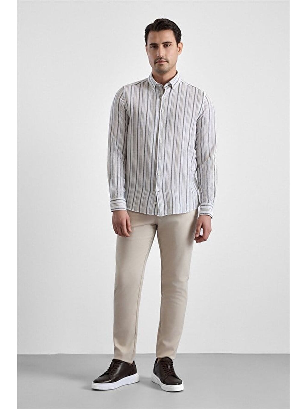 Haki Slim Düğmeli Yaka Düz Düz Kapaksız Cep Düğmeli Uzun Kollu Standart Casual Gömlek-6