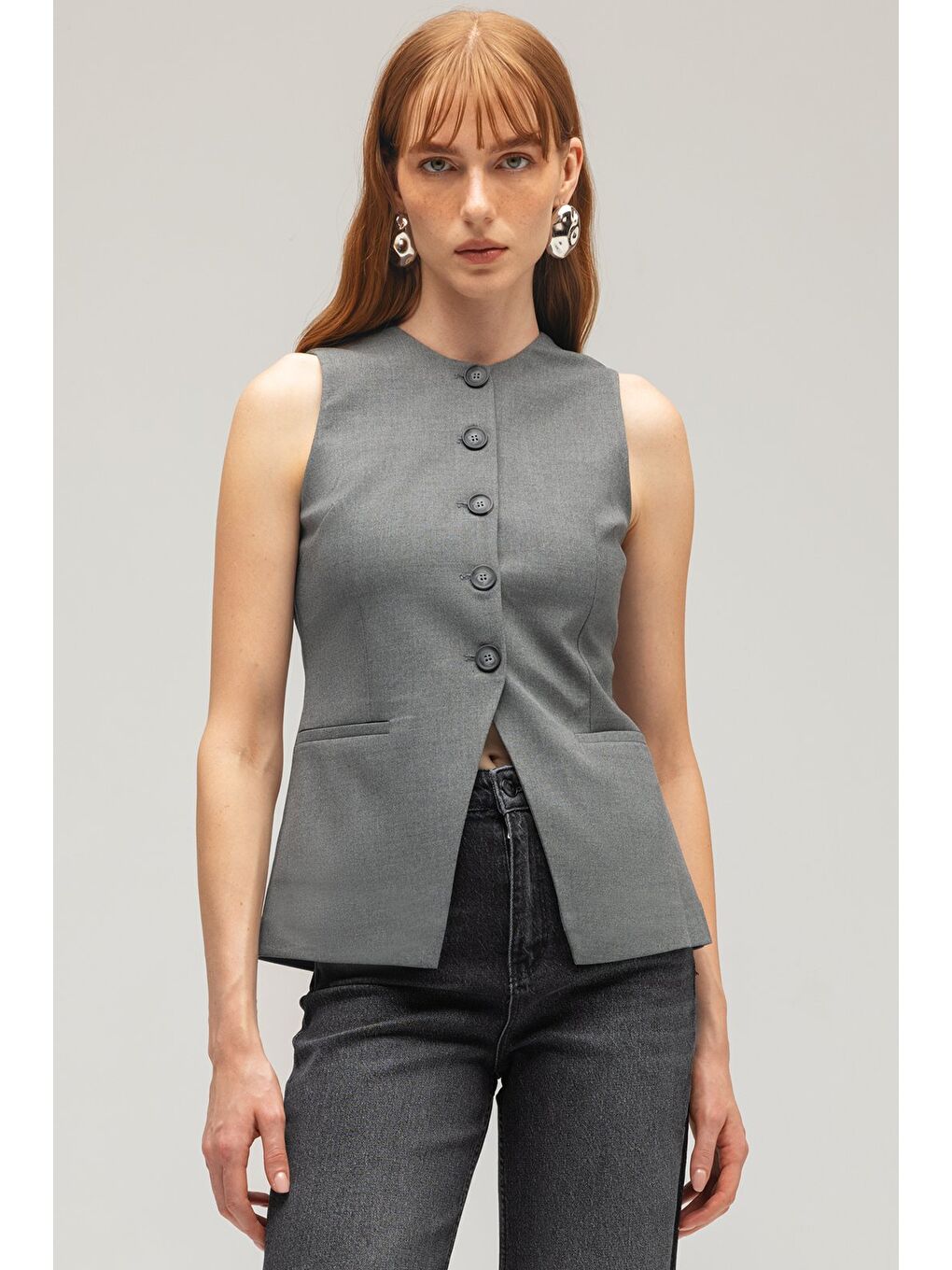 Gri Kadın Modern Fit Düz Kesim Düğmeli Dokuma Yelek-3
