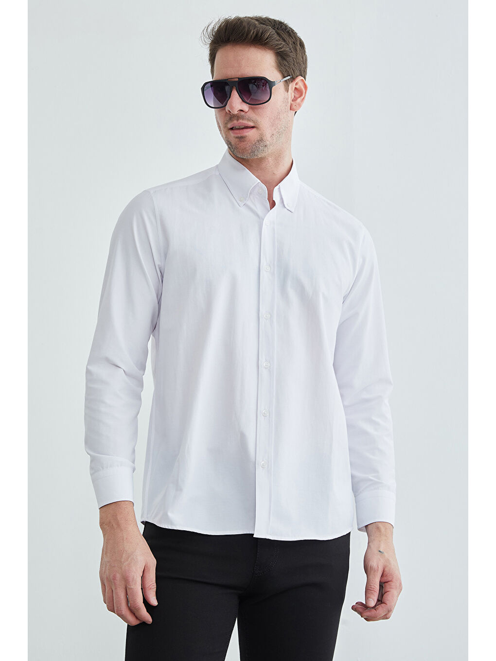 Beyaz Basic Düğmeli Uzun Kollu Gömlek-2