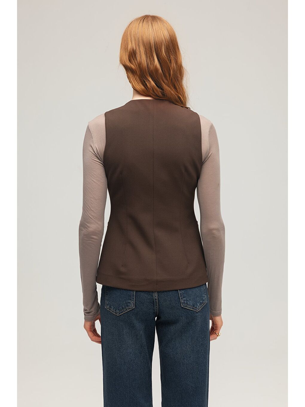 Kahverengi Kadın Modern Fit Düz Kesim Düğmeli Dokuma Yelek-4