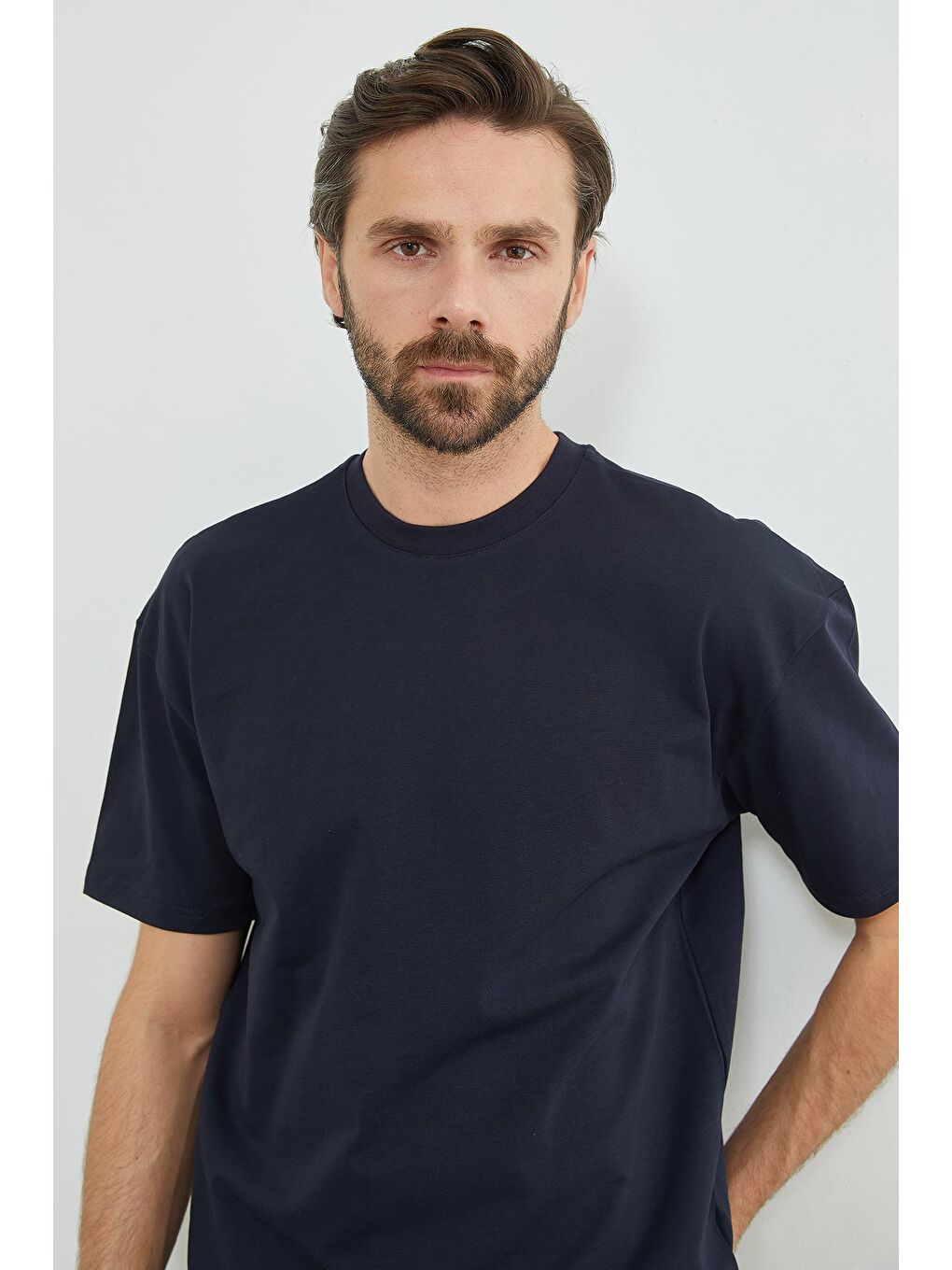 Lacivert Basic Bisiklet Yaka Oversize Tişört-3