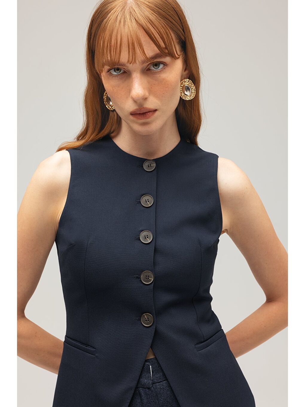 Lacivert Kadın Modern Fit Düz Kesim Düğmeli Dokuma Yelek