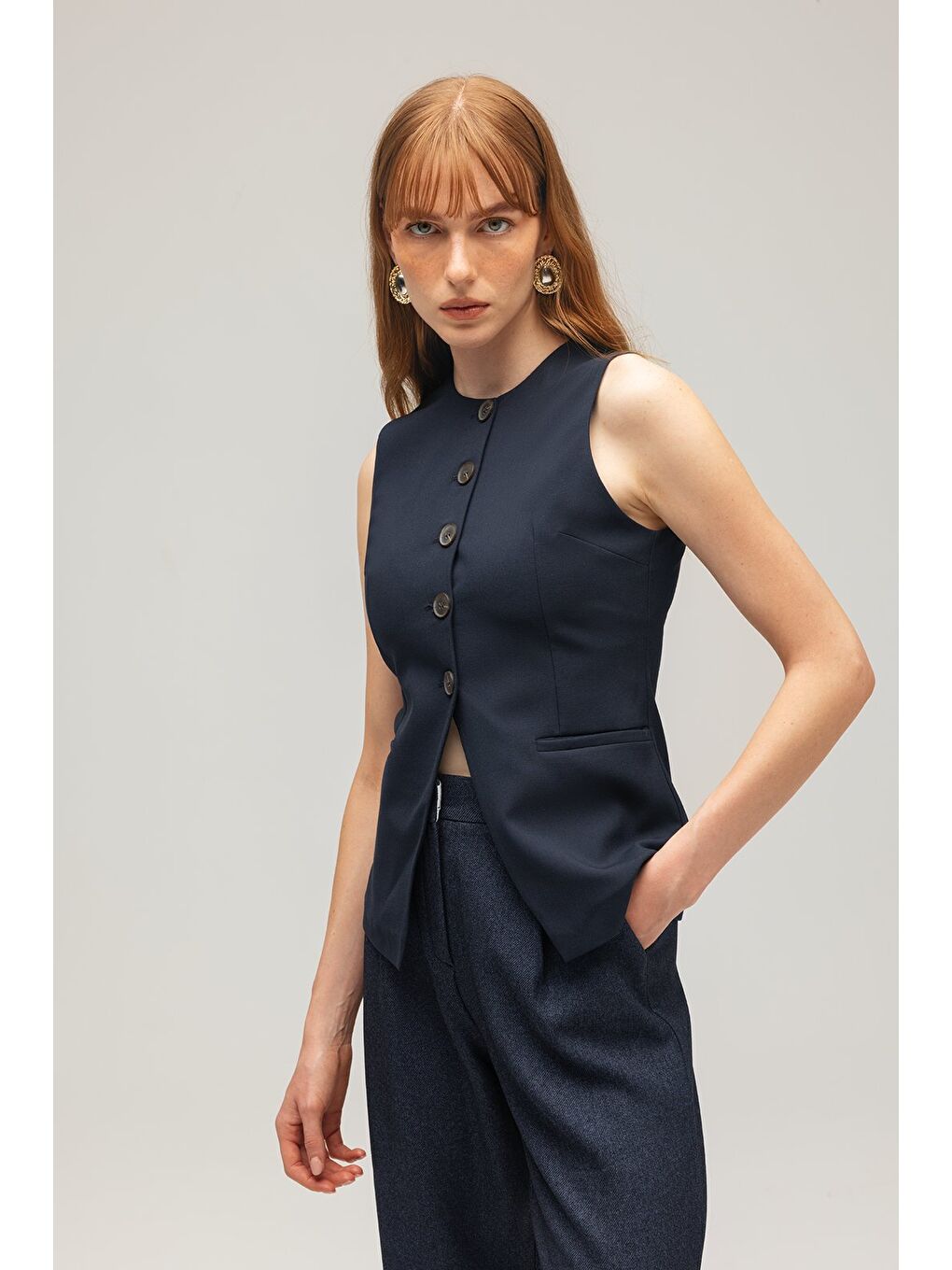 Lacivert Kadın Modern Fit Düz Kesim Düğmeli Dokuma Yelek-1