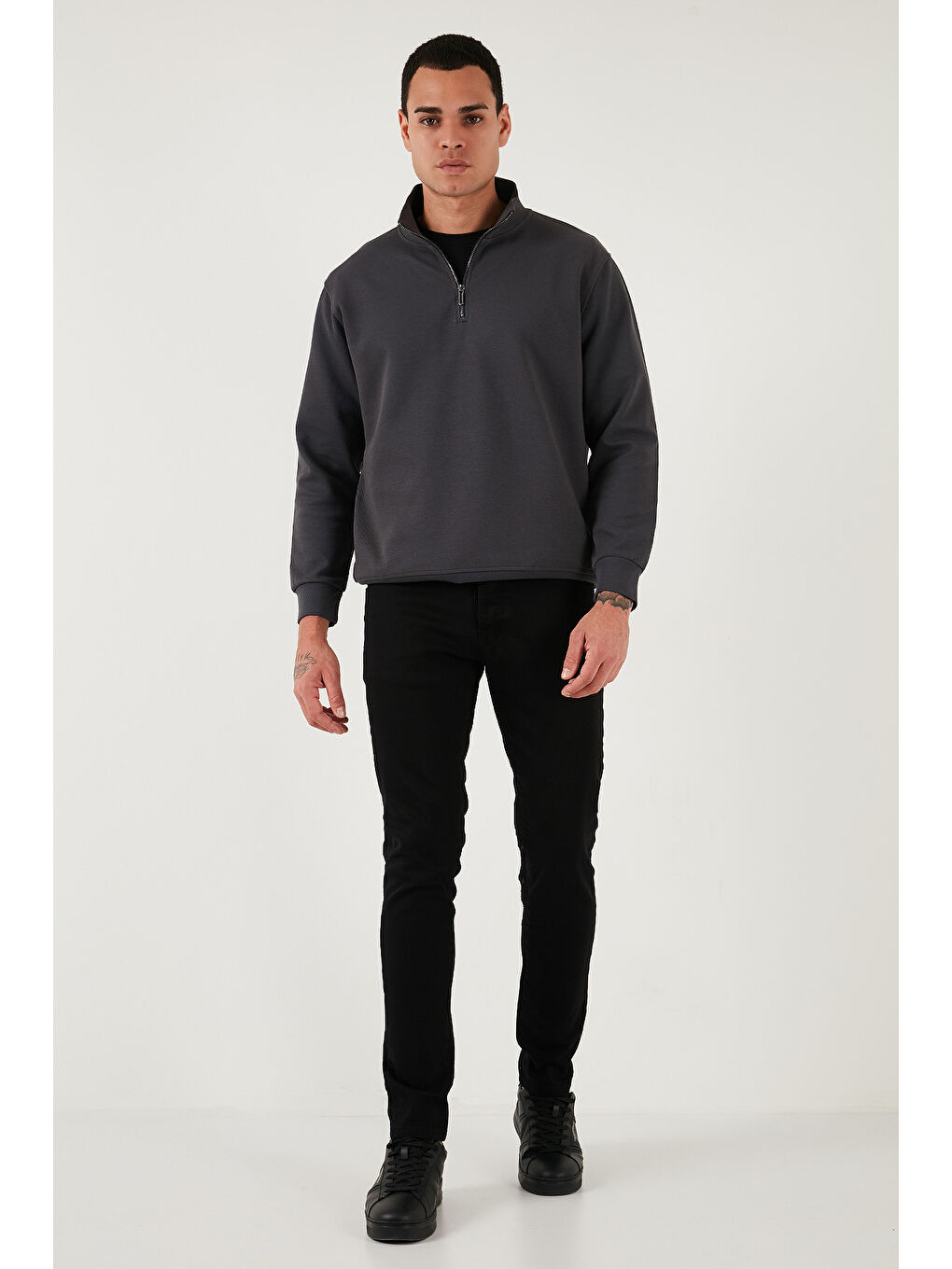 Siyah Streç Pamuklu Slim Fit Normal Bel Dar Paça Jeans 1115C01NAPOLI