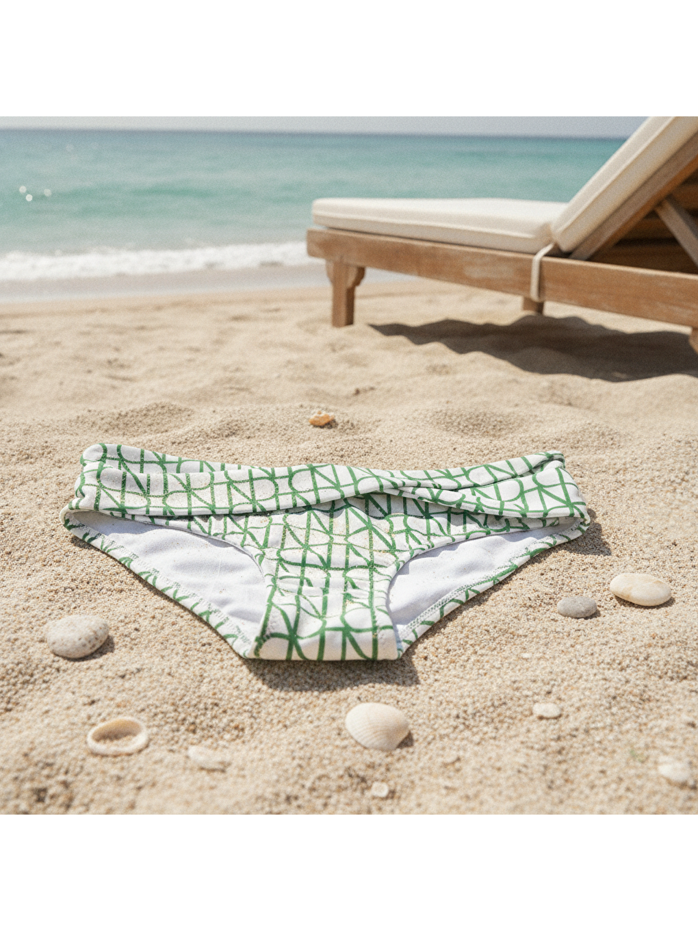 Kadın Plaj Giyim Ekru Yeşil Desenli Önü Çapraz Bikini Alt Bb2554-1