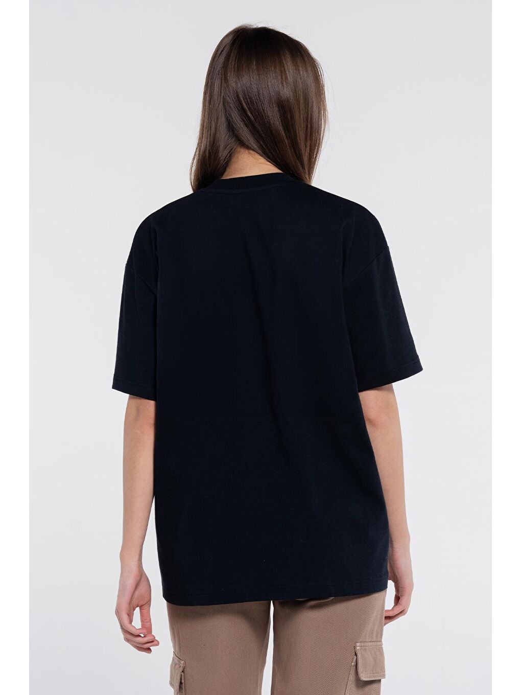 Siyah Kadın %100 Pamuk Ekstra Oversize Bisiklet Yaka Tişört-1