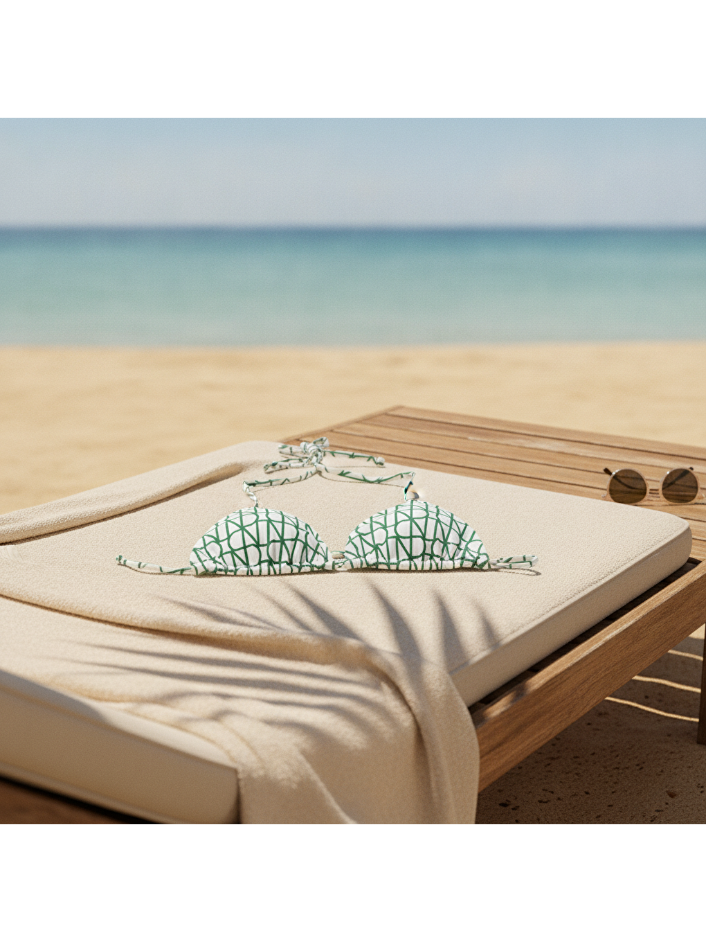 Kadın Plaj Giyim Ekru Yeşil Desenli Boyundan Bağlamalı Bikini Üst Bb2555-1