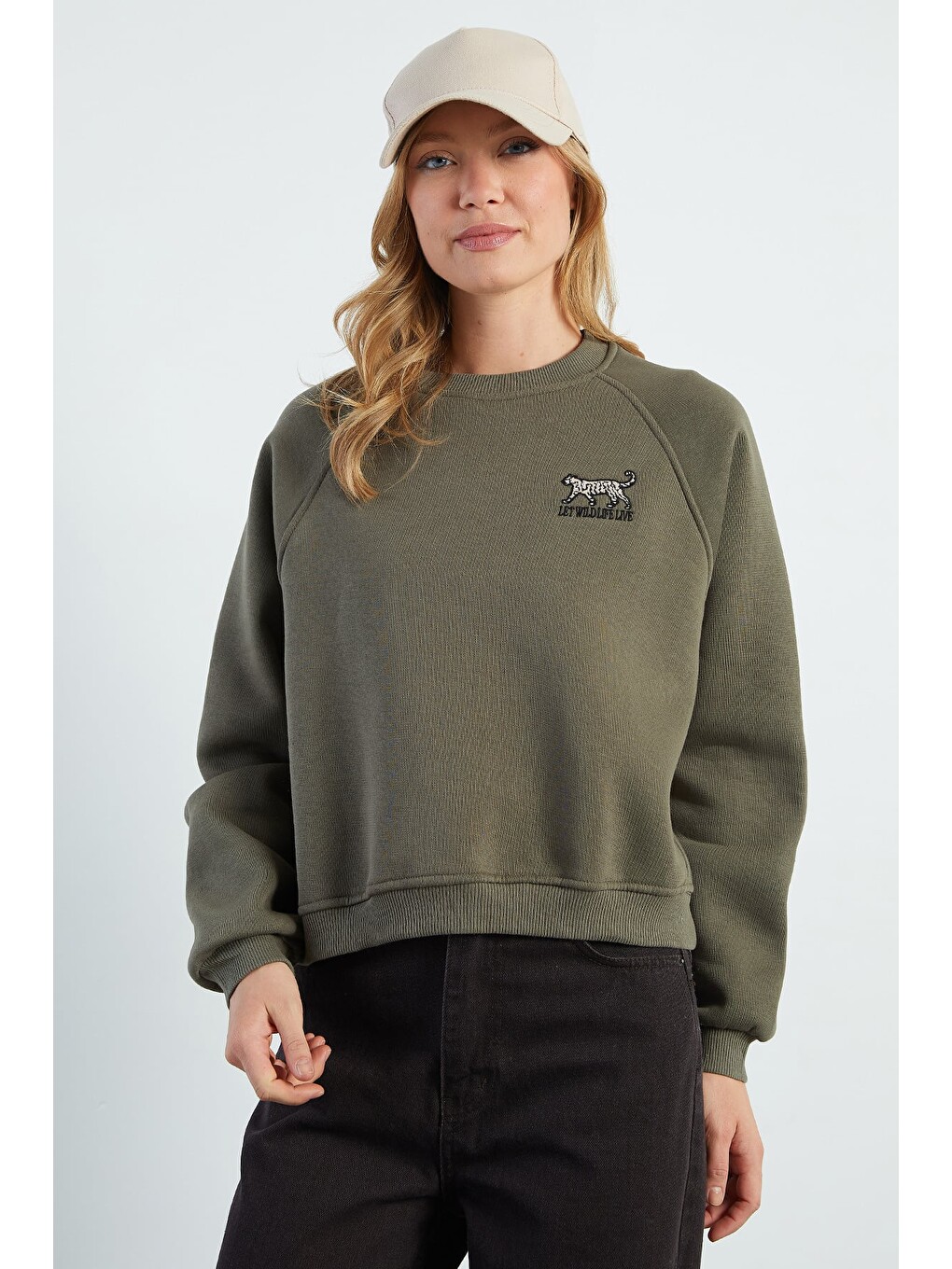 Haki 3 İplik Leopar Nakışlı Reglan Kol Oversize Sweatshirt