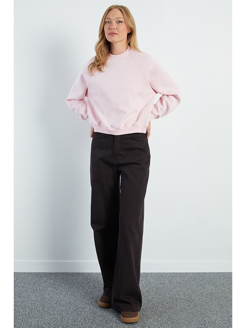 Pembe 3 İplik Basic Bisiklet Yaka Oversize Sweatshirt-4