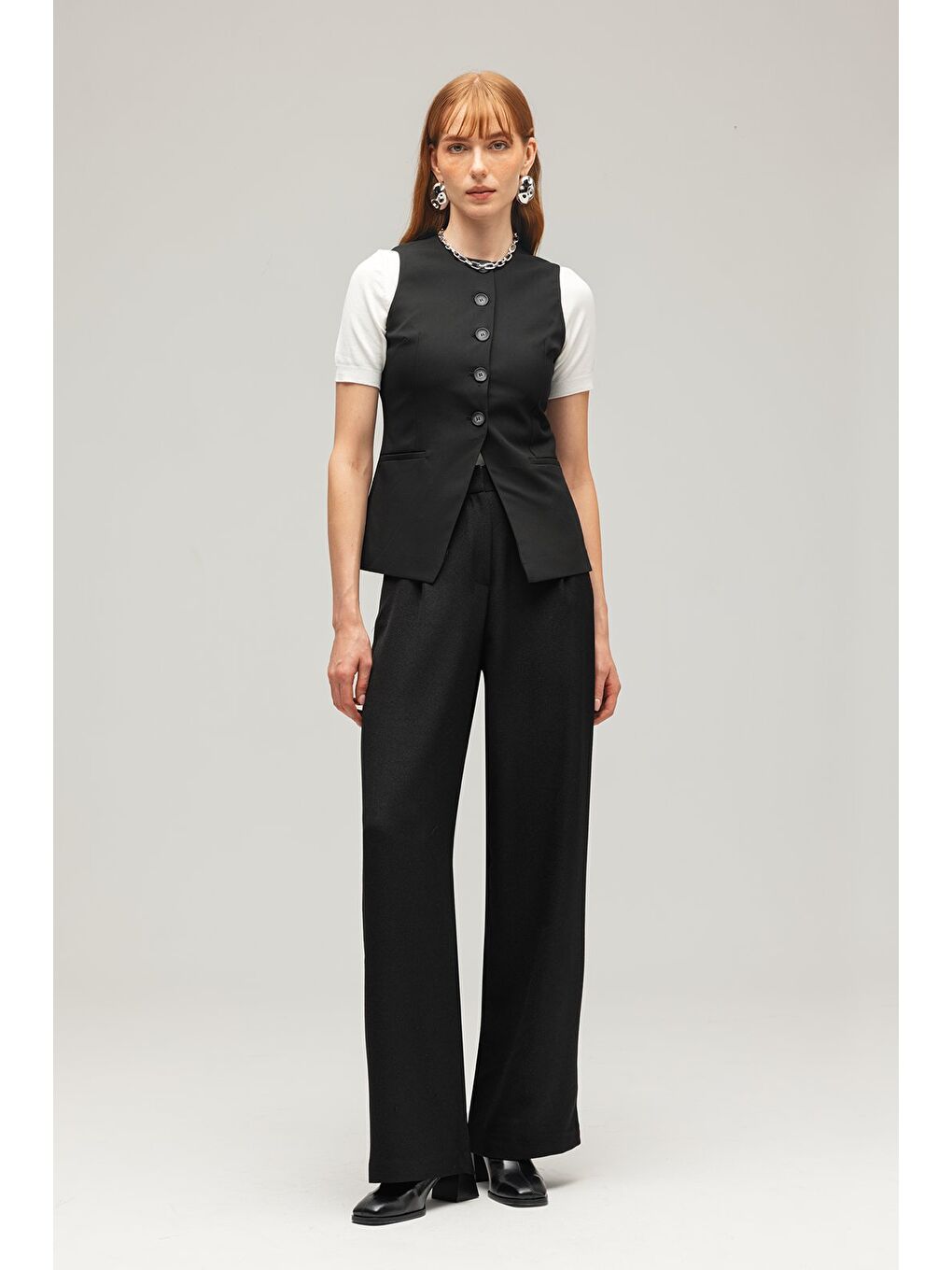 Siyah Kadın Modern Fit Düz Kesim Düğmeli Dokuma Yelek-3