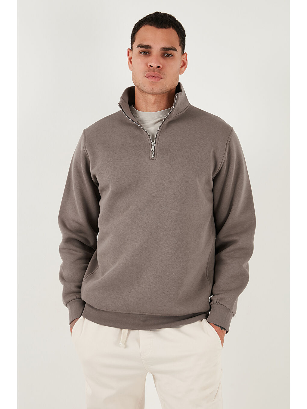 Kahverengi Pamuklu Regular Fit Yarım Fermuarlı Dik Yaka Erkek Sweat 59052592-2