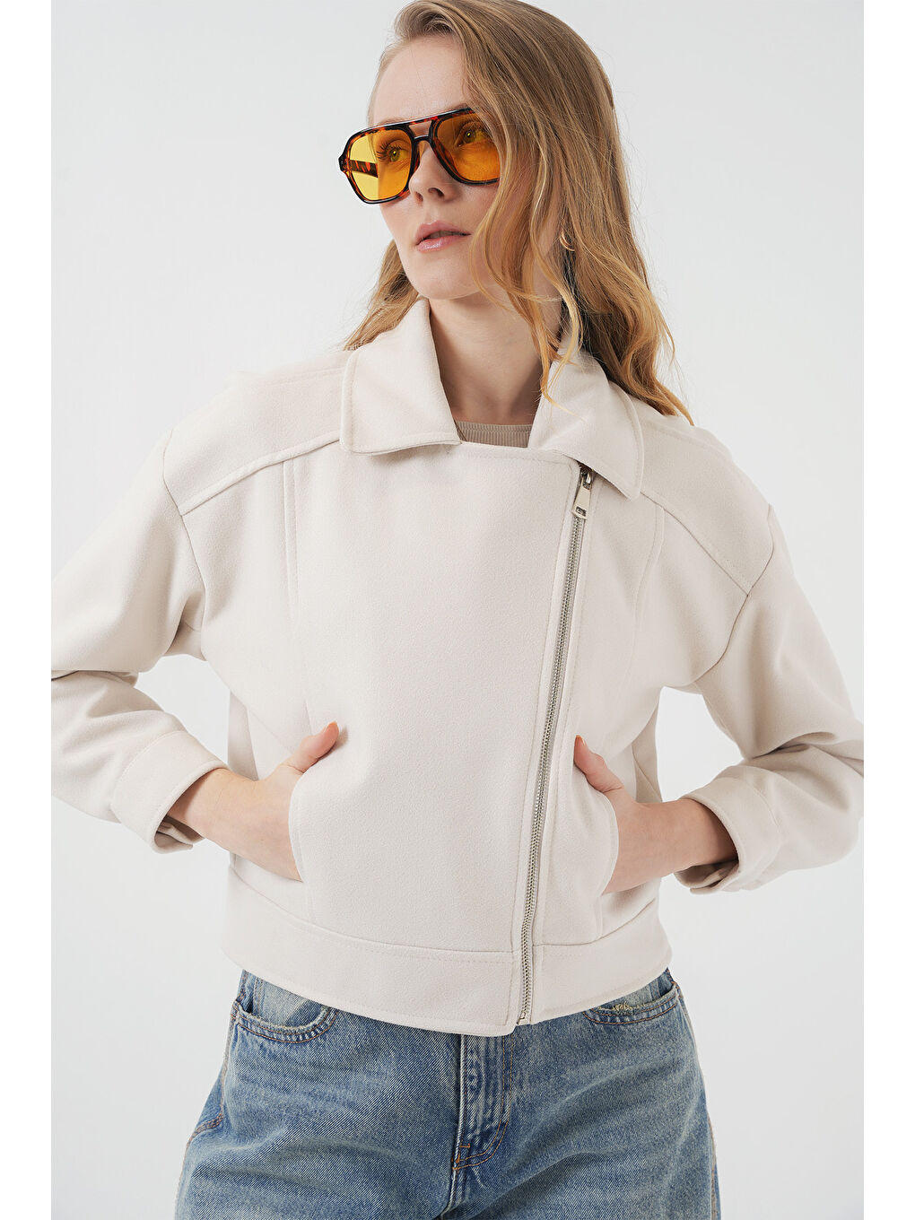 0717 Kadın Kısa Kaşe Ceket - Ekru-2