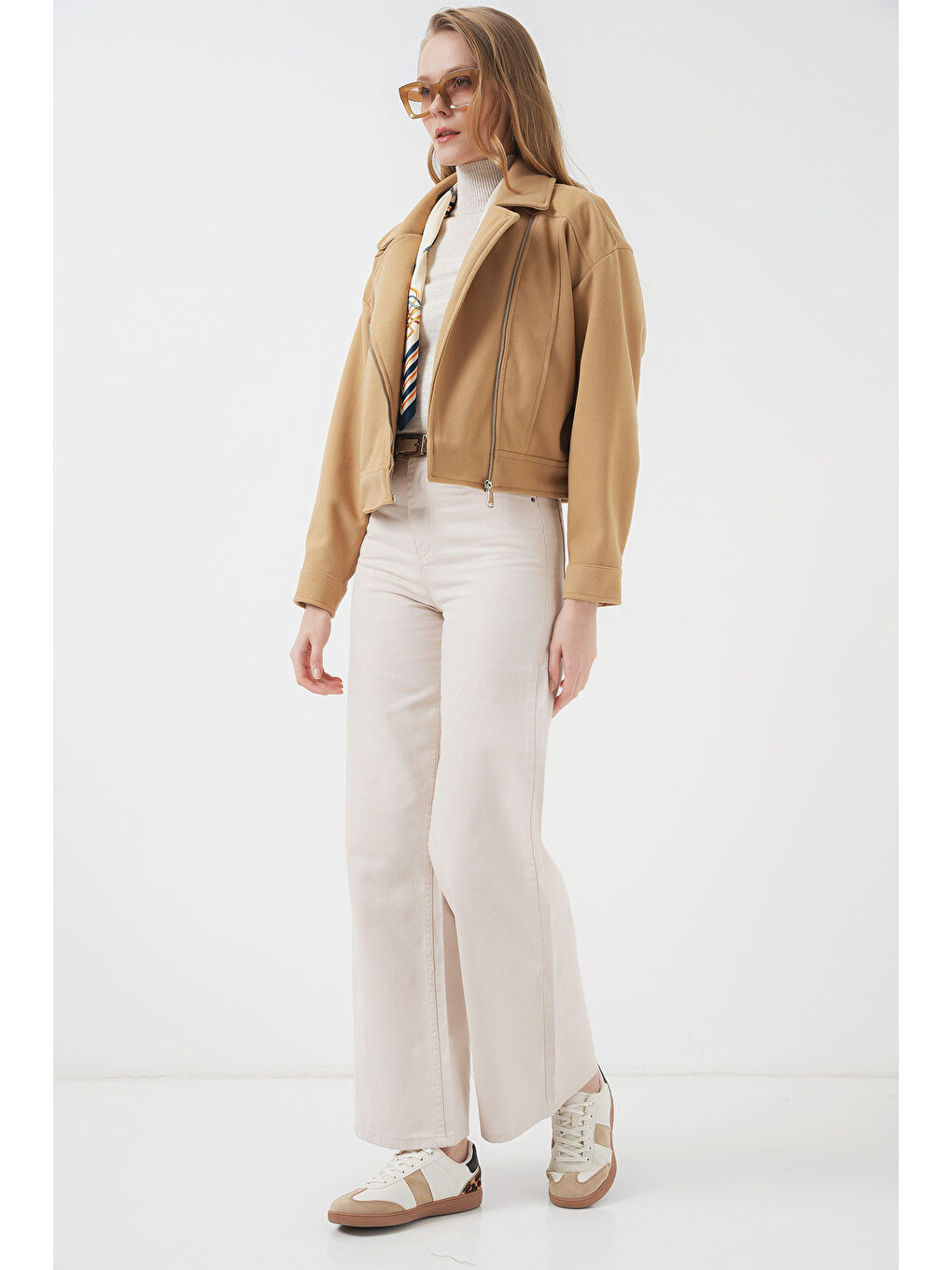 Bej 0717 Kadın Kısa Kaşe Ceket - Bisküvi-1