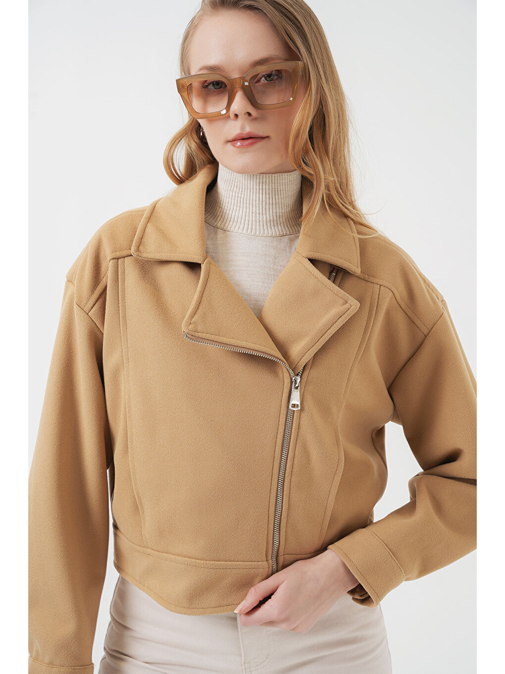 Bej 0717 Kadın Kısa Kaşe Ceket - Bisküvi-4