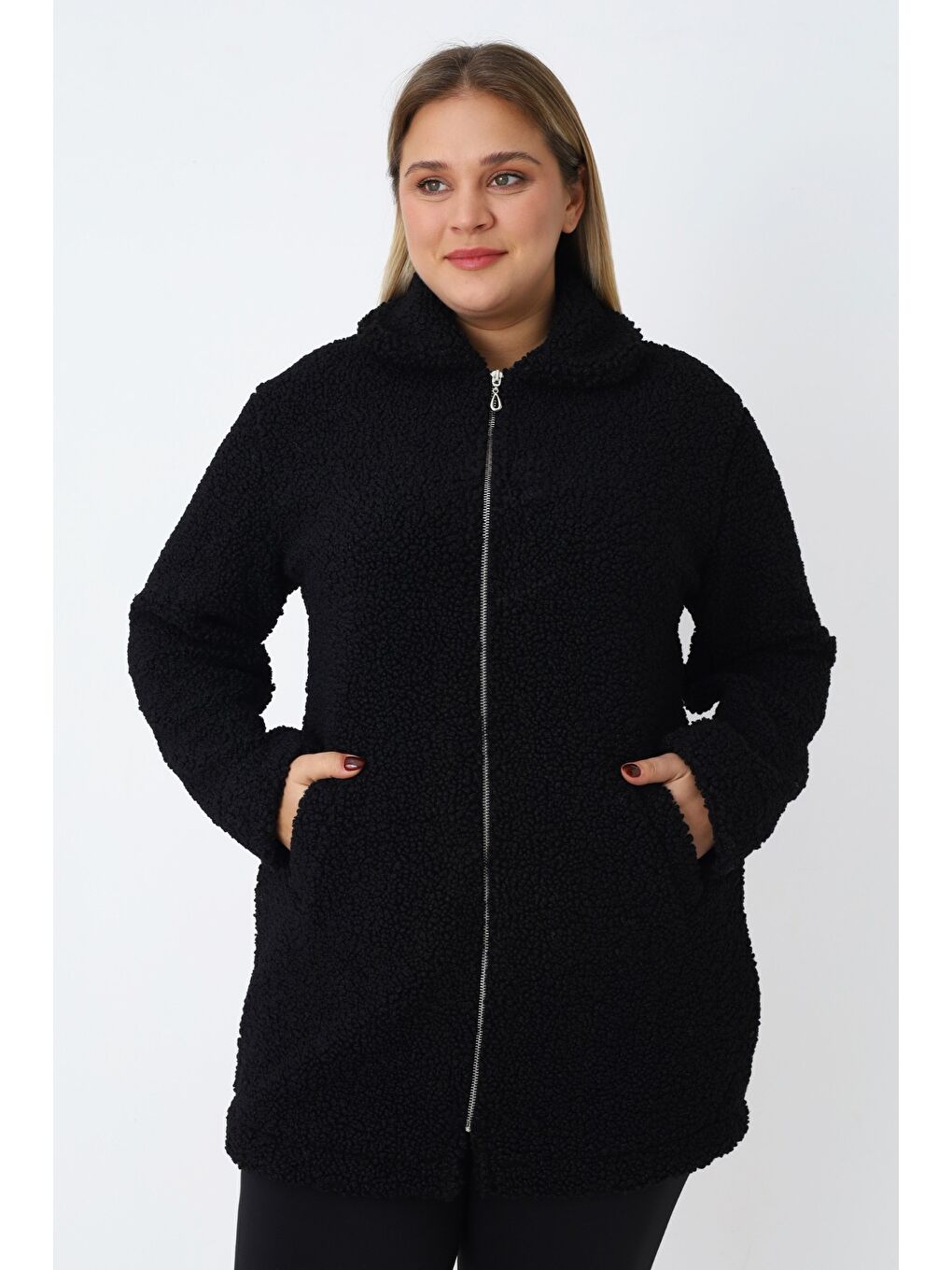 Kadın Büyük Beden Siyah Fermuarlı Cepli Soft Teddy Pelüş Uzun Kollu Hırka