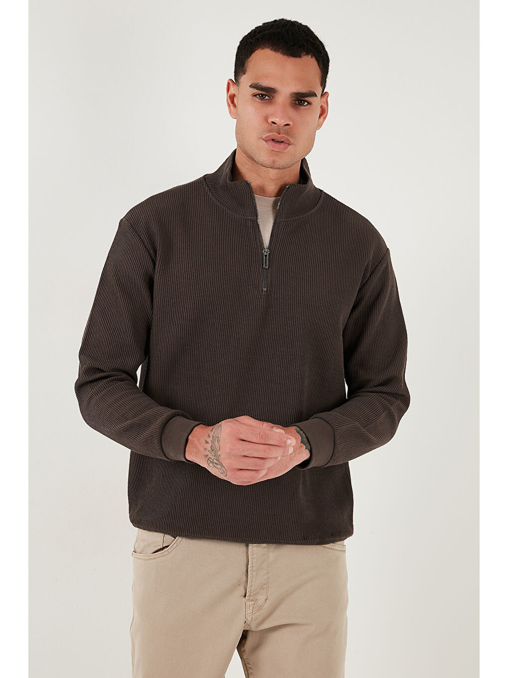 Kahverengi Pamuklu Regular Fit Yarım Fermuarlı Dik Yaka Erkek Sweat 5905716-2