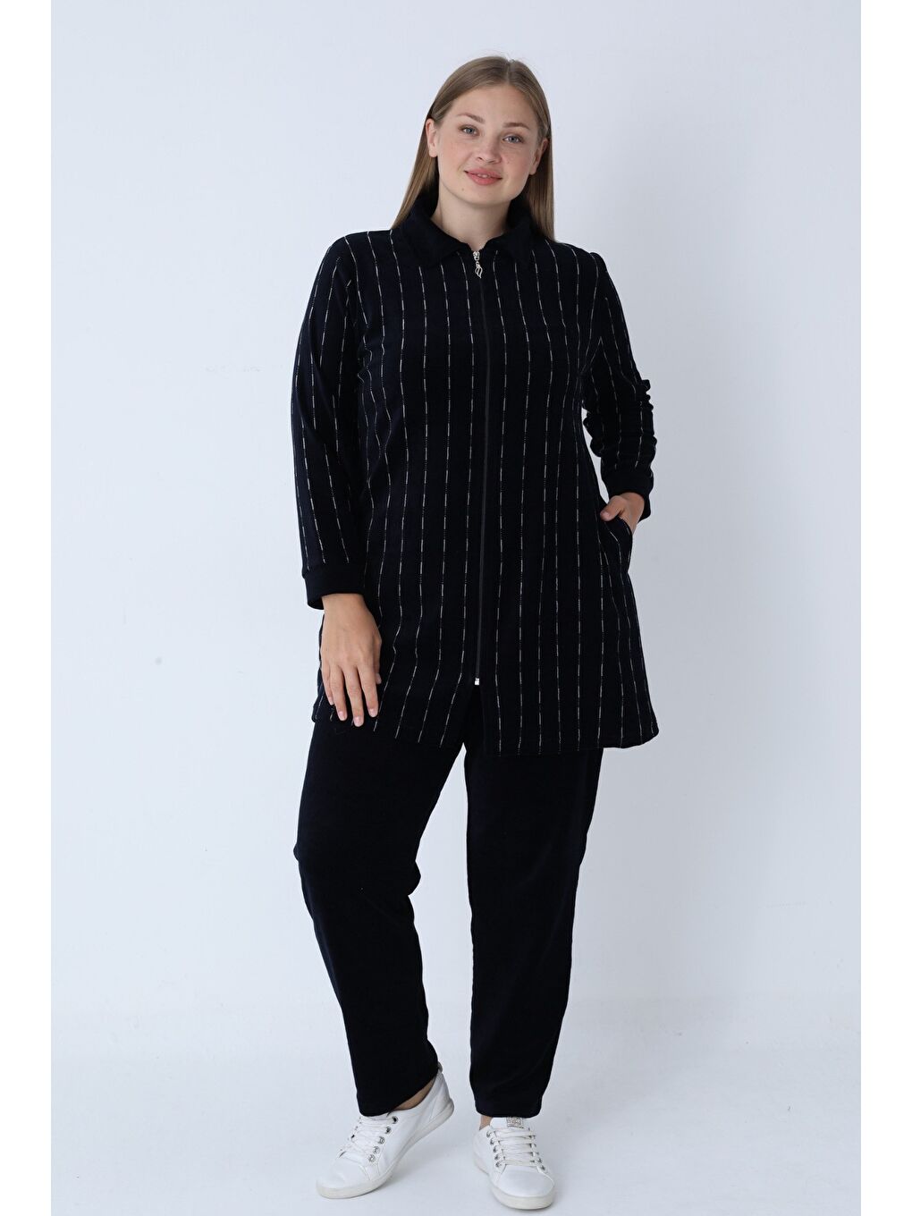 Kadın Büyük Beden Lacivert Çizgi Desenli Fermuarlı Cepli Pamuklu Kadife Alt-Üst Takım