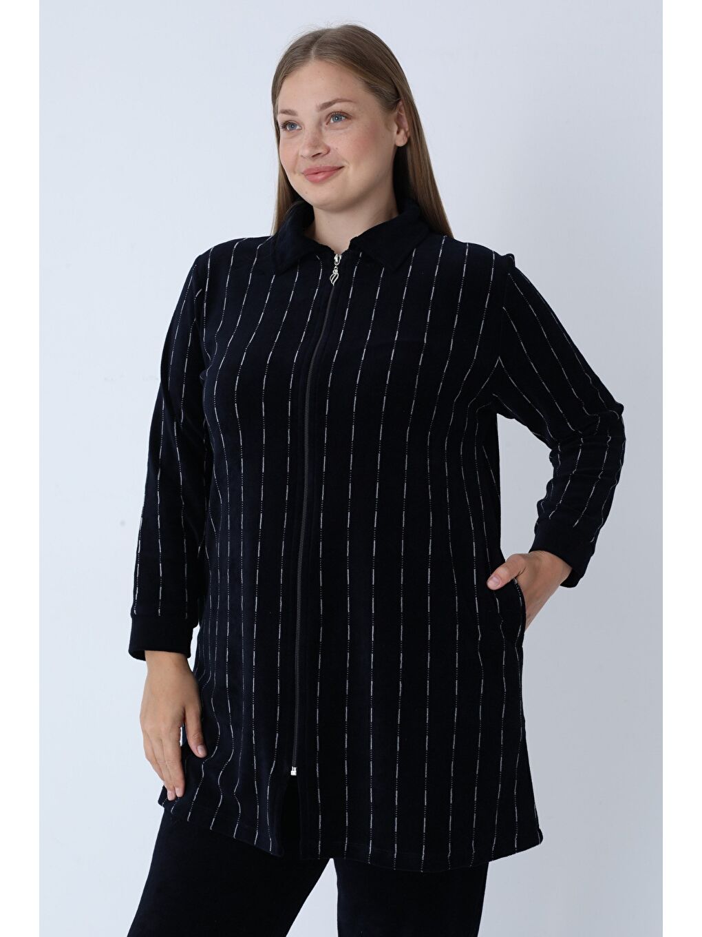 Kadın Büyük Beden Lacivert Çizgi Desenli Fermuarlı Cepli Pamuklu Kadife Alt-Üst Takım-1