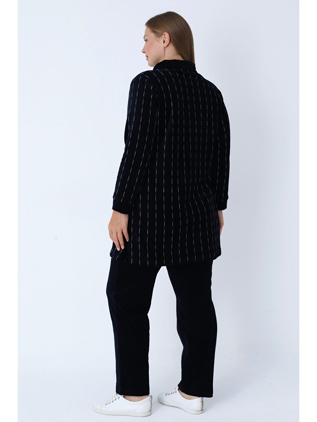 Kadın Büyük Beden Lacivert Çizgi Desenli Fermuarlı Cepli Pamuklu Kadife Alt-Üst Takım-5