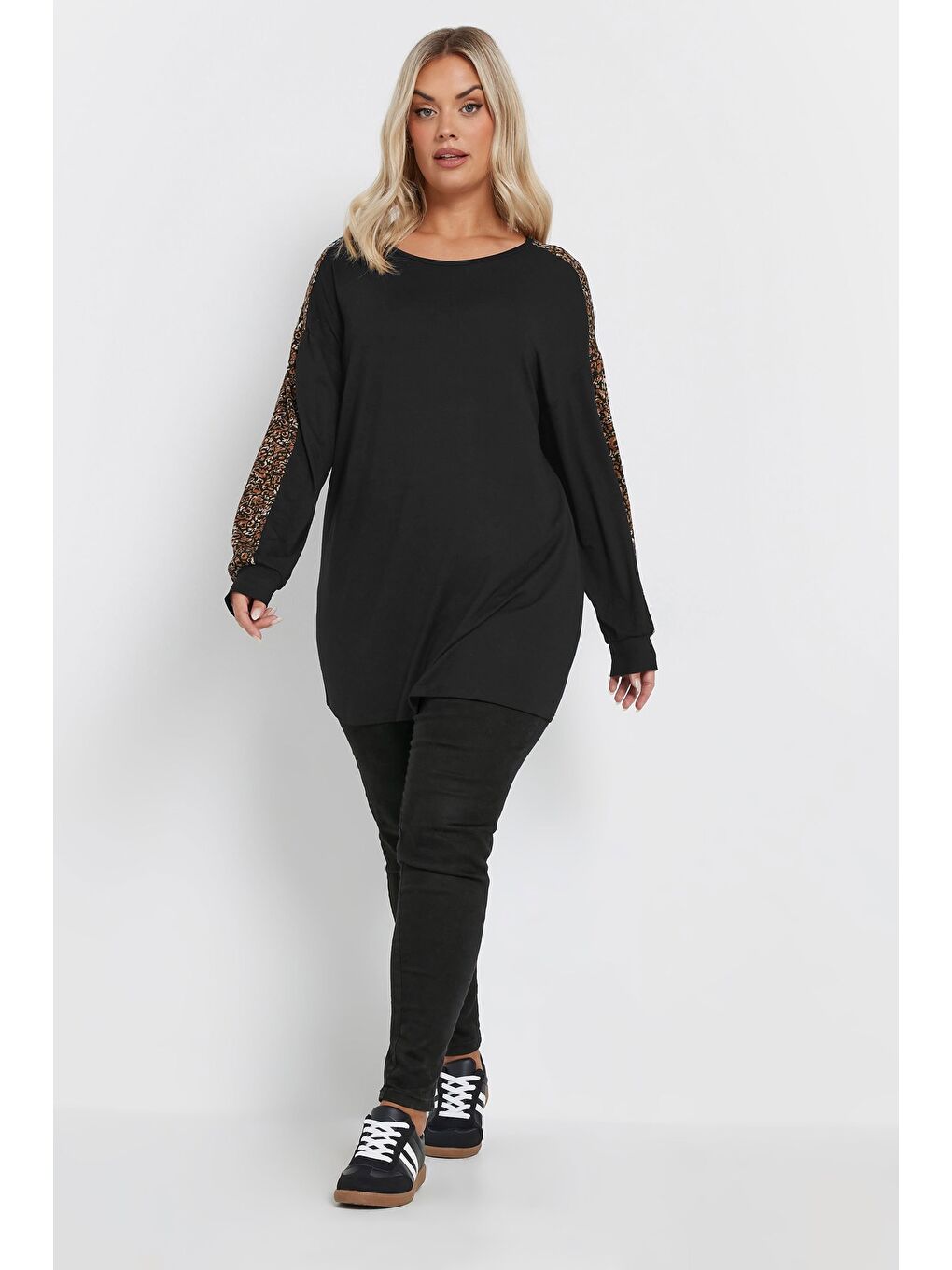 Siyah Büyük Beden Bisiklet Yaka Uzun Kollu Leopar Desenli T-shirt 303781